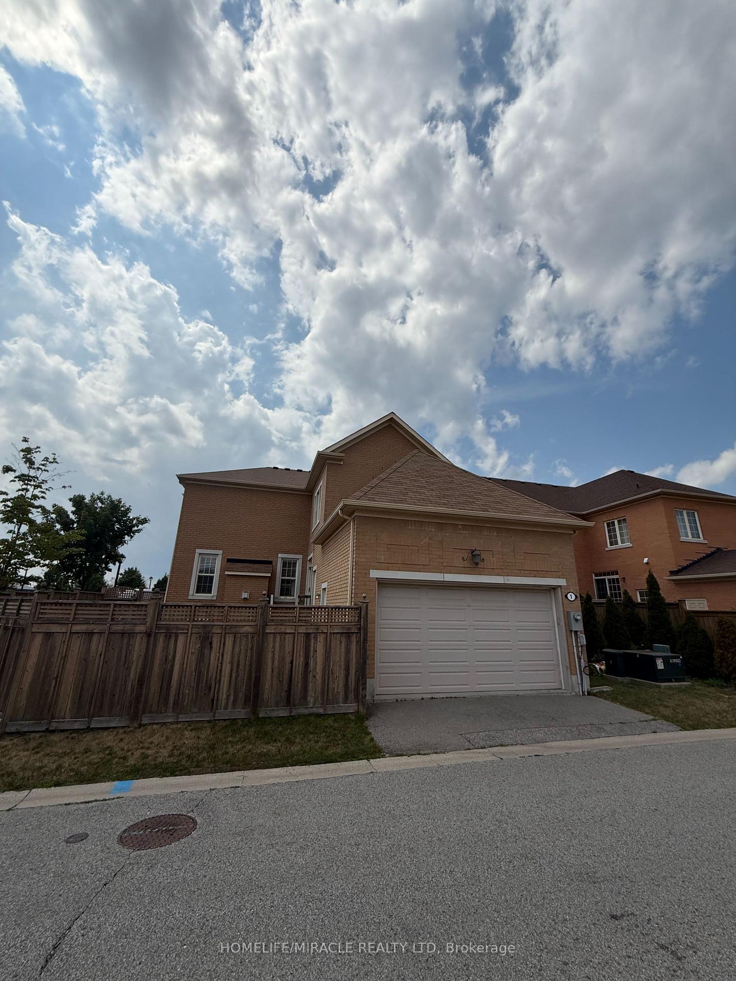 Photo 16 of 1 Annibale Drive, Markham, Cathedraltown — HOMEH