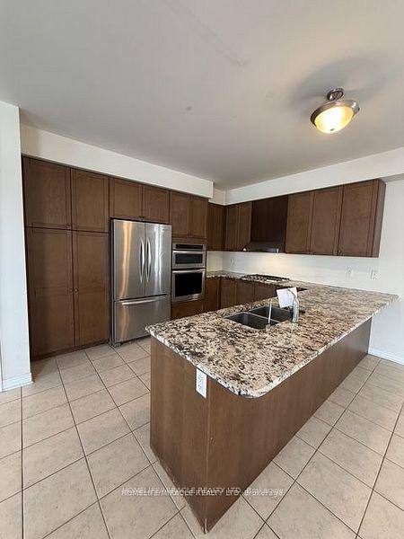 Photo 7 of 1 Annibale Drive, Markham, Cathedraltown — HOMEH