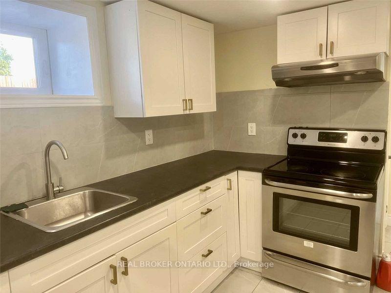 Photo 13 of Unit Basement, 36 Carlyle Crescent, Brampton, Bram East — HOMEH