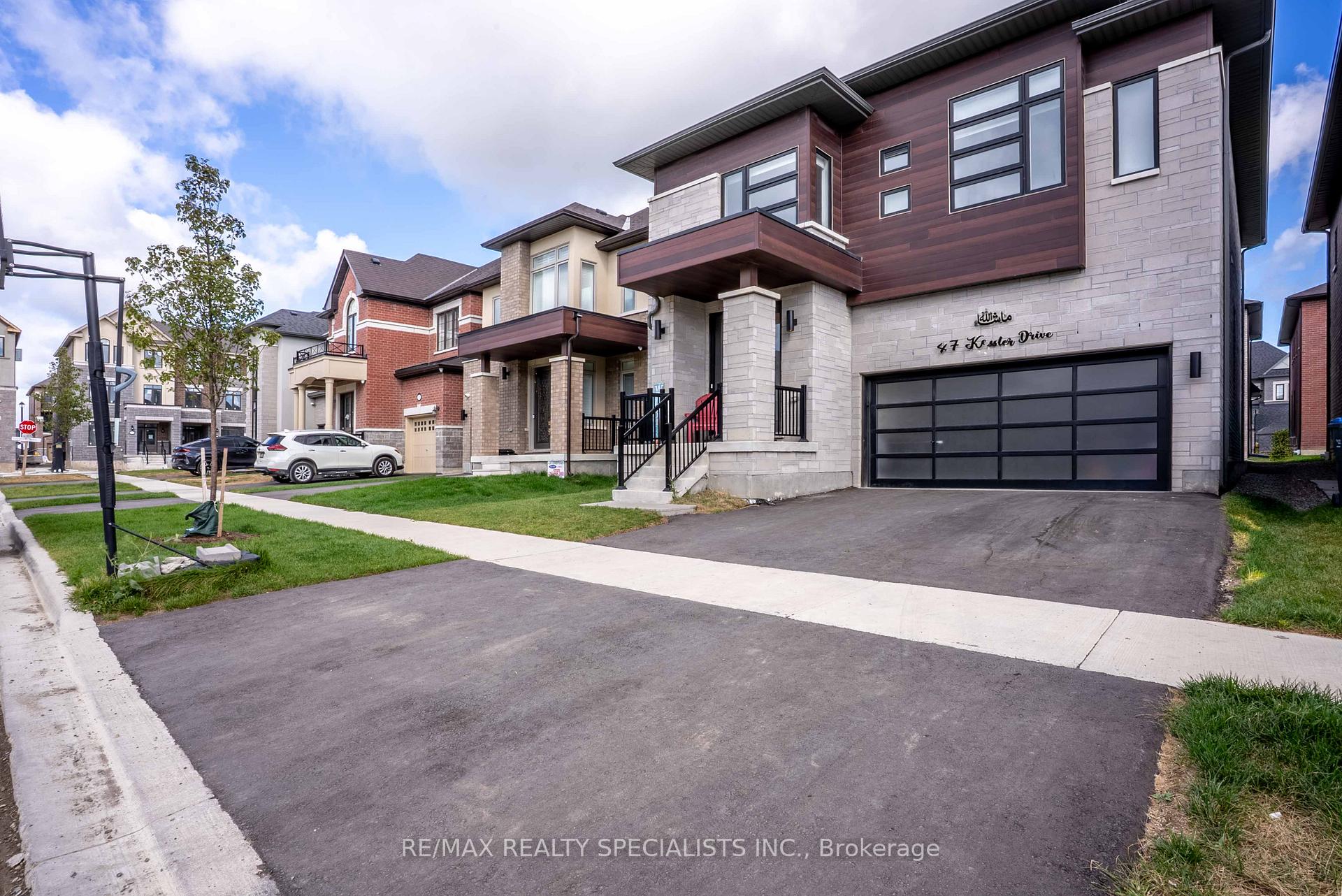 Photo 38 of 47 Kessler Drive, Brampton, Sandringham-Wellington North — HOMEH