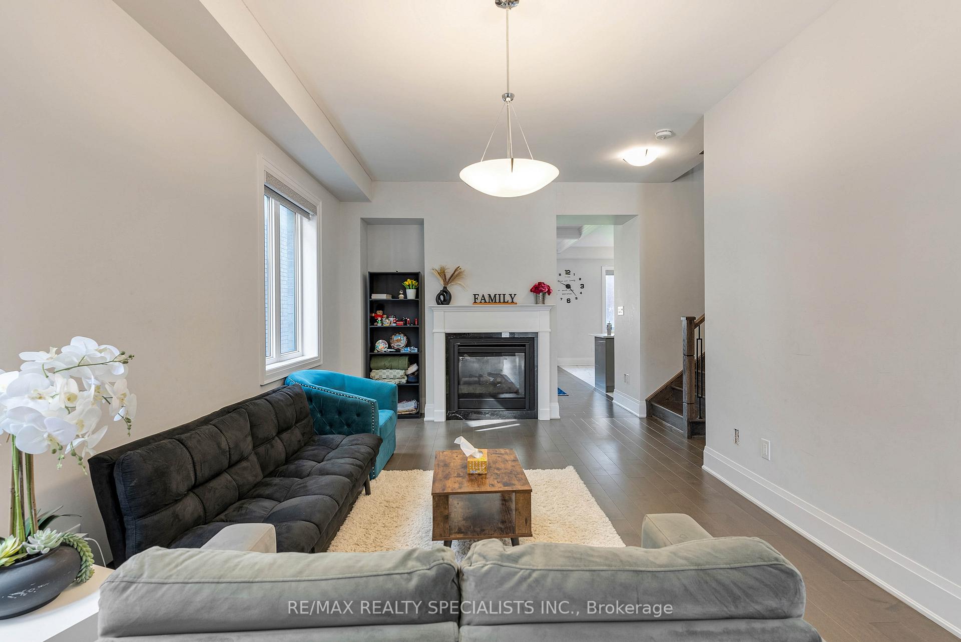 Photo 33 of 47 Kessler Drive, Brampton, Sandringham-Wellington North — HOMEH