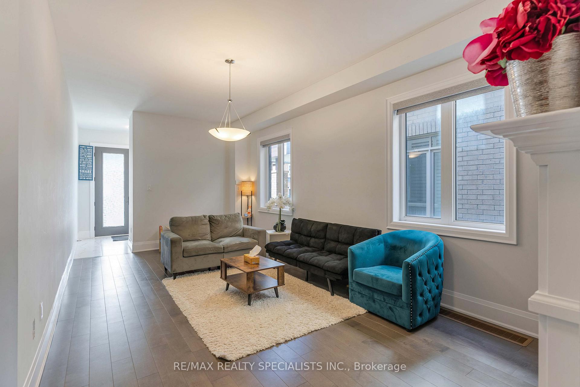 Photo 6 of 47 Kessler Drive, Brampton, Sandringham-Wellington North — HOMEH