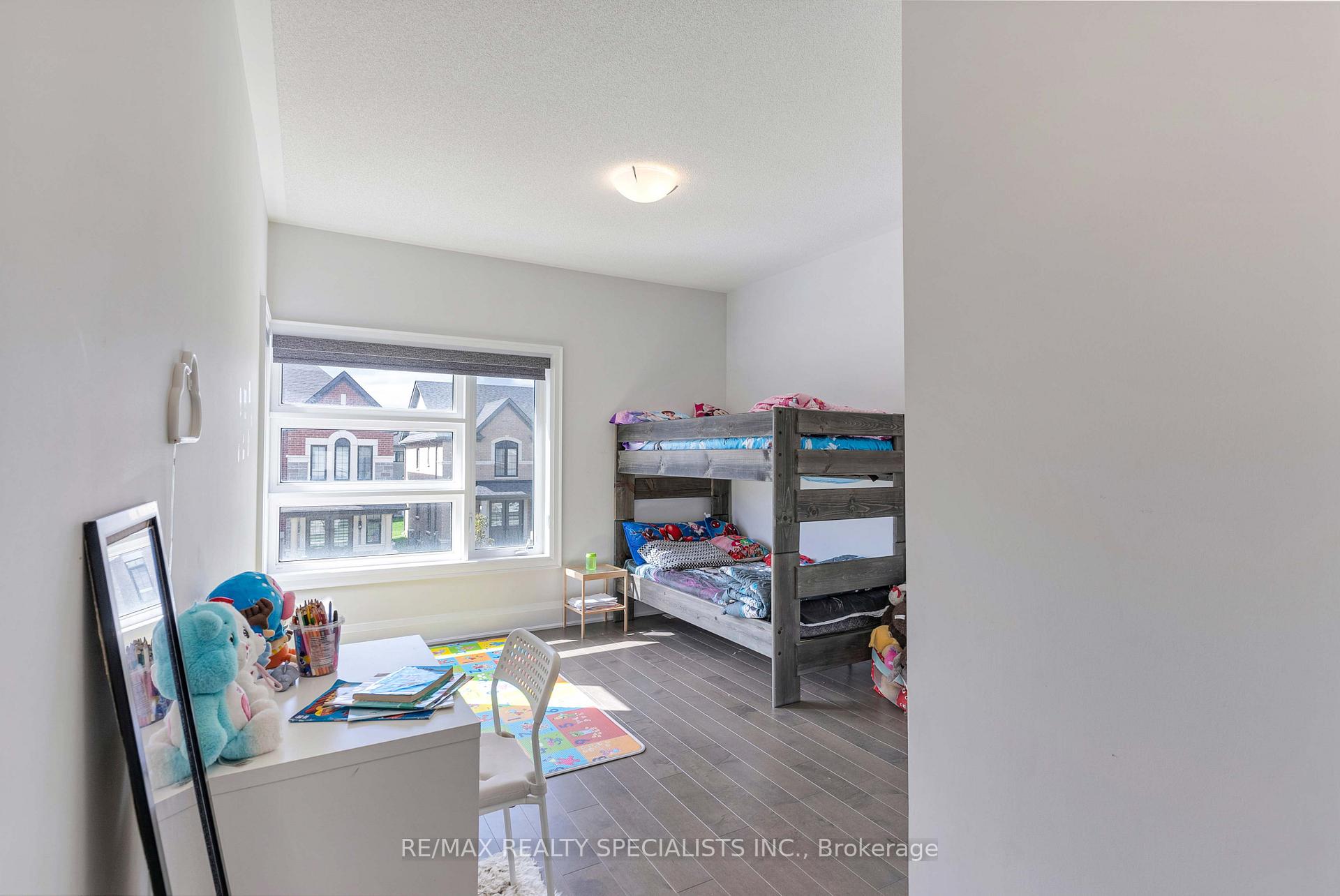 Photo 17 of 47 Kessler Drive, Brampton, Sandringham-Wellington North — HOMEH