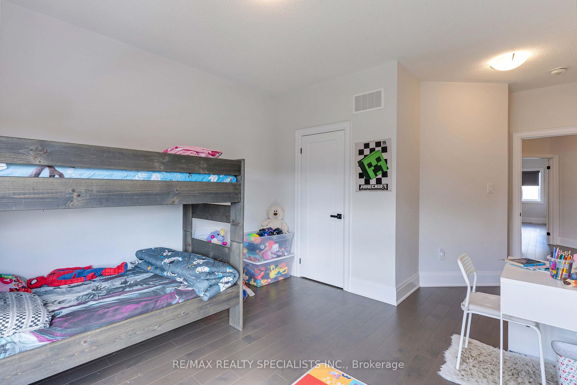 Photo 36 of 47 Kessler Drive, Brampton, Sandringham-Wellington North — HOMEH