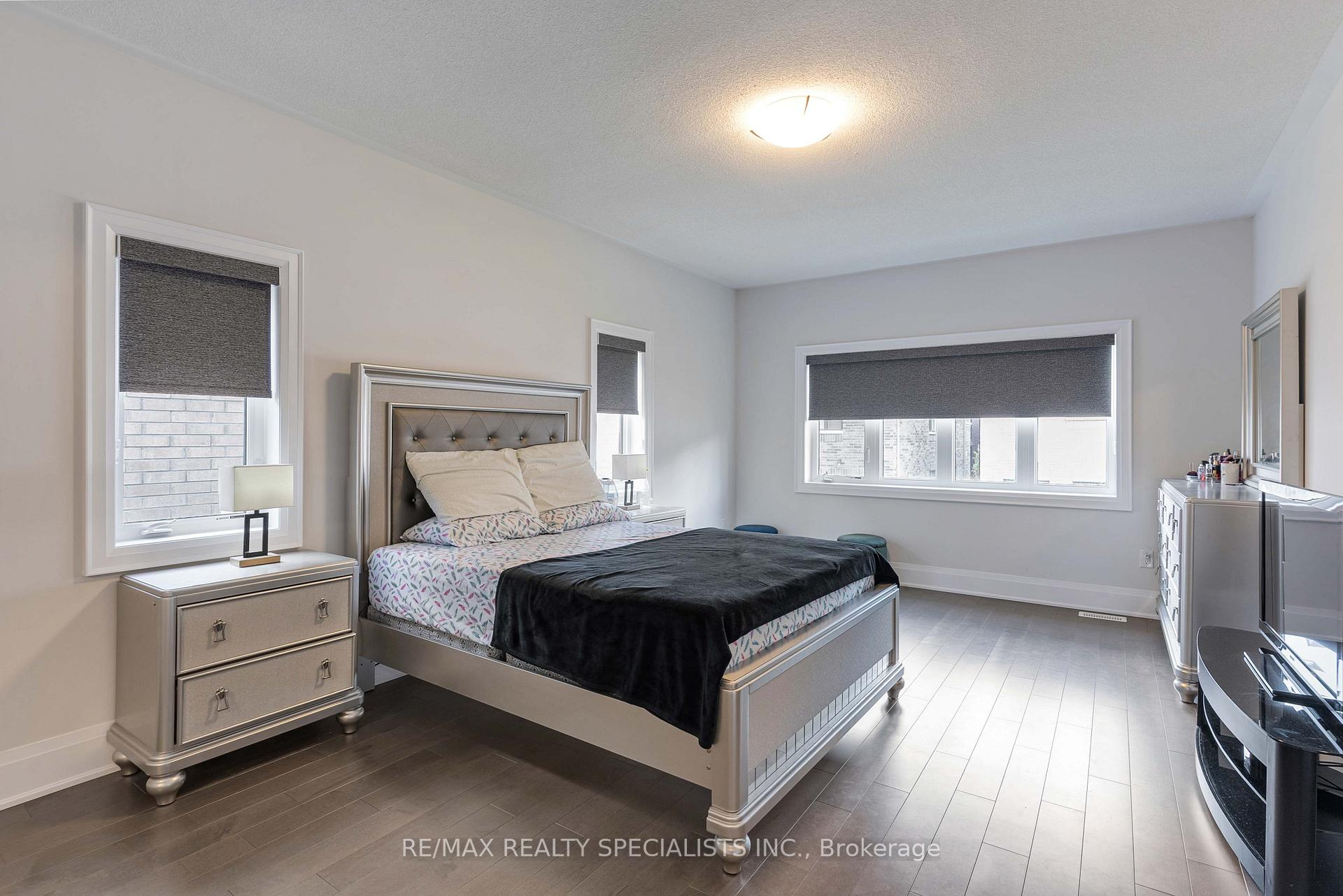 Photo 32 of 47 Kessler Drive, Brampton, Sandringham-Wellington North — HOMEH