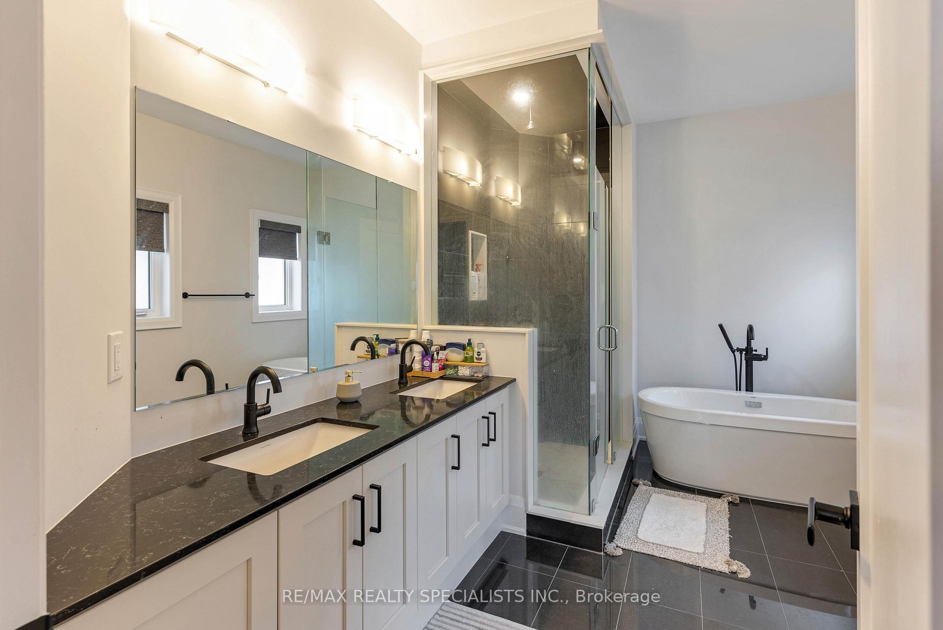 Photo 18 of 47 Kessler Drive, Brampton, Sandringham-Wellington North — HOMEH