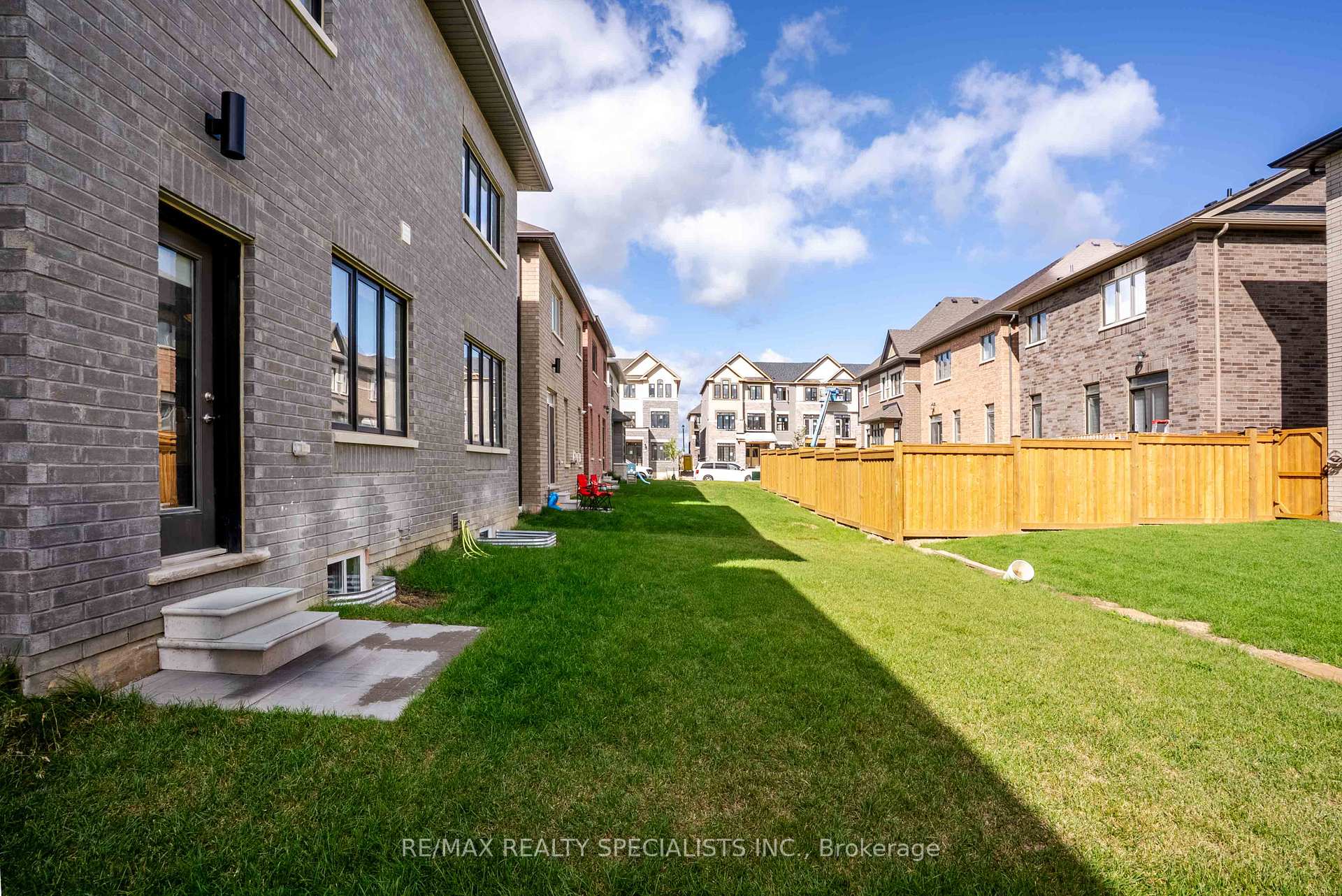 Photo 29 of 47 Kessler Drive, Brampton, Sandringham-Wellington North — HOMEH