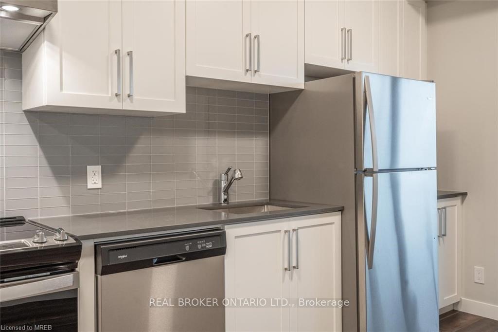 Photo 3 of Unit 805, 15 Queen Street S, Hamilton, Central — HOMEH