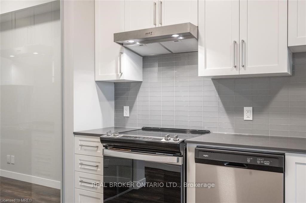 Photo 4 of Unit 805, 15 Queen Street S, Hamilton, Central — HOMEH