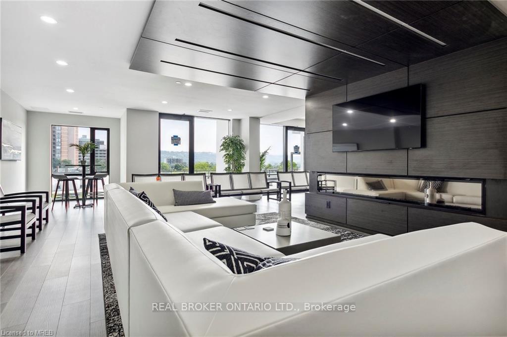 Photo 15 of Unit 805, 15 Queen Street S, Hamilton, Central — HOMEH
