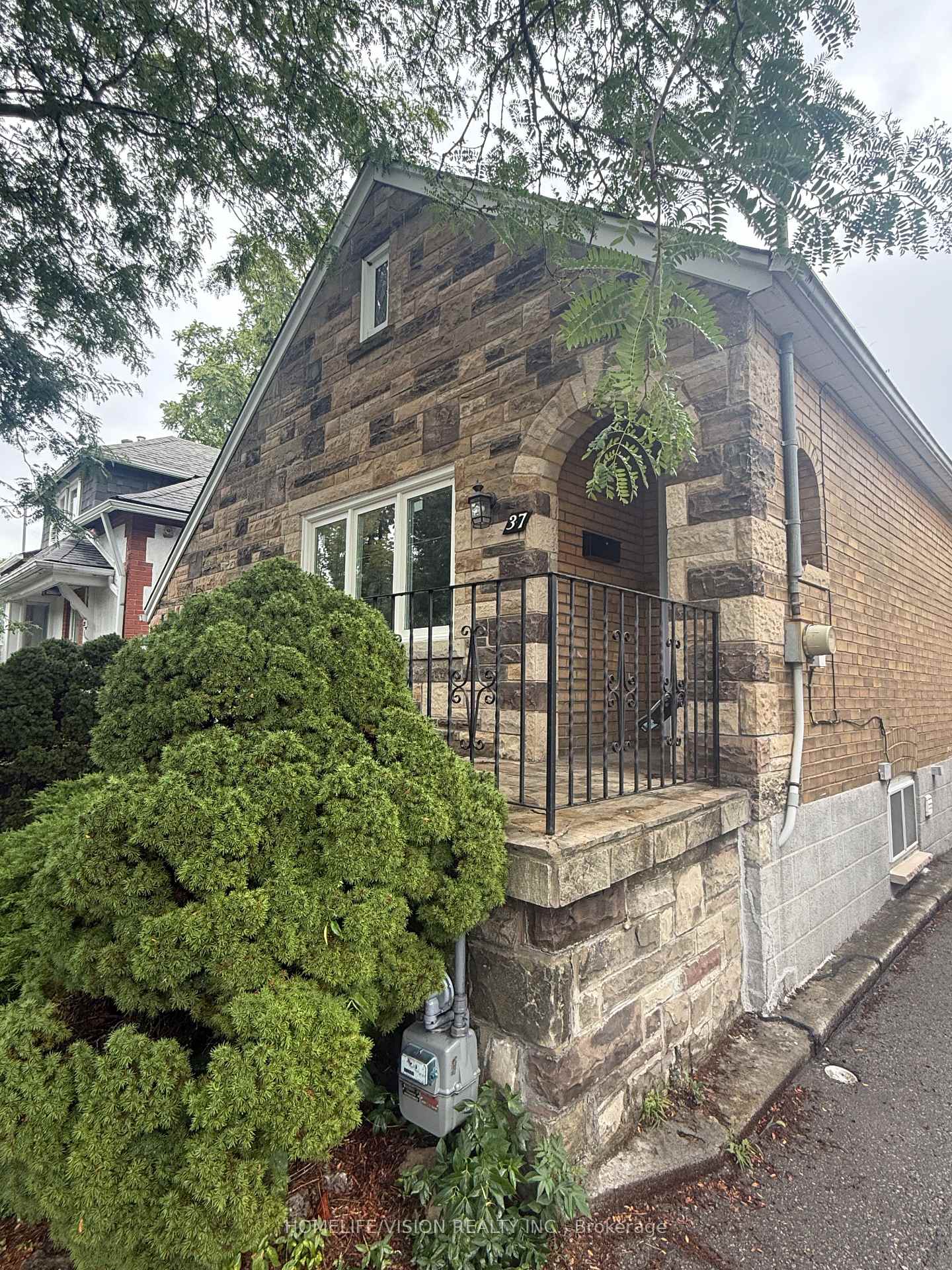 Photo 7 of 37 Wolverton Avenue, Toronto, East York — HOMEH