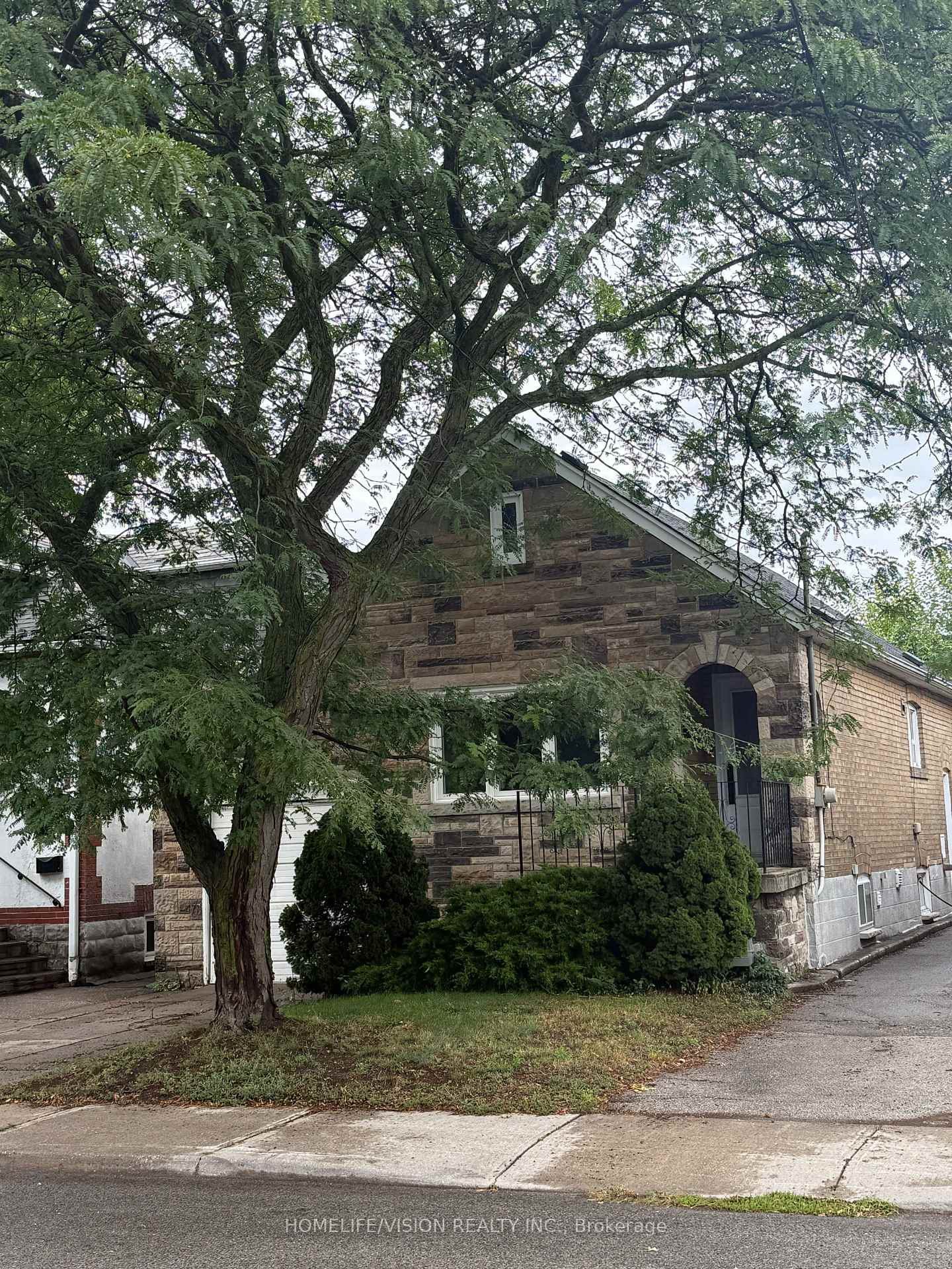 Photo 5 of 37 Wolverton Avenue, Toronto, East York — HOMEH