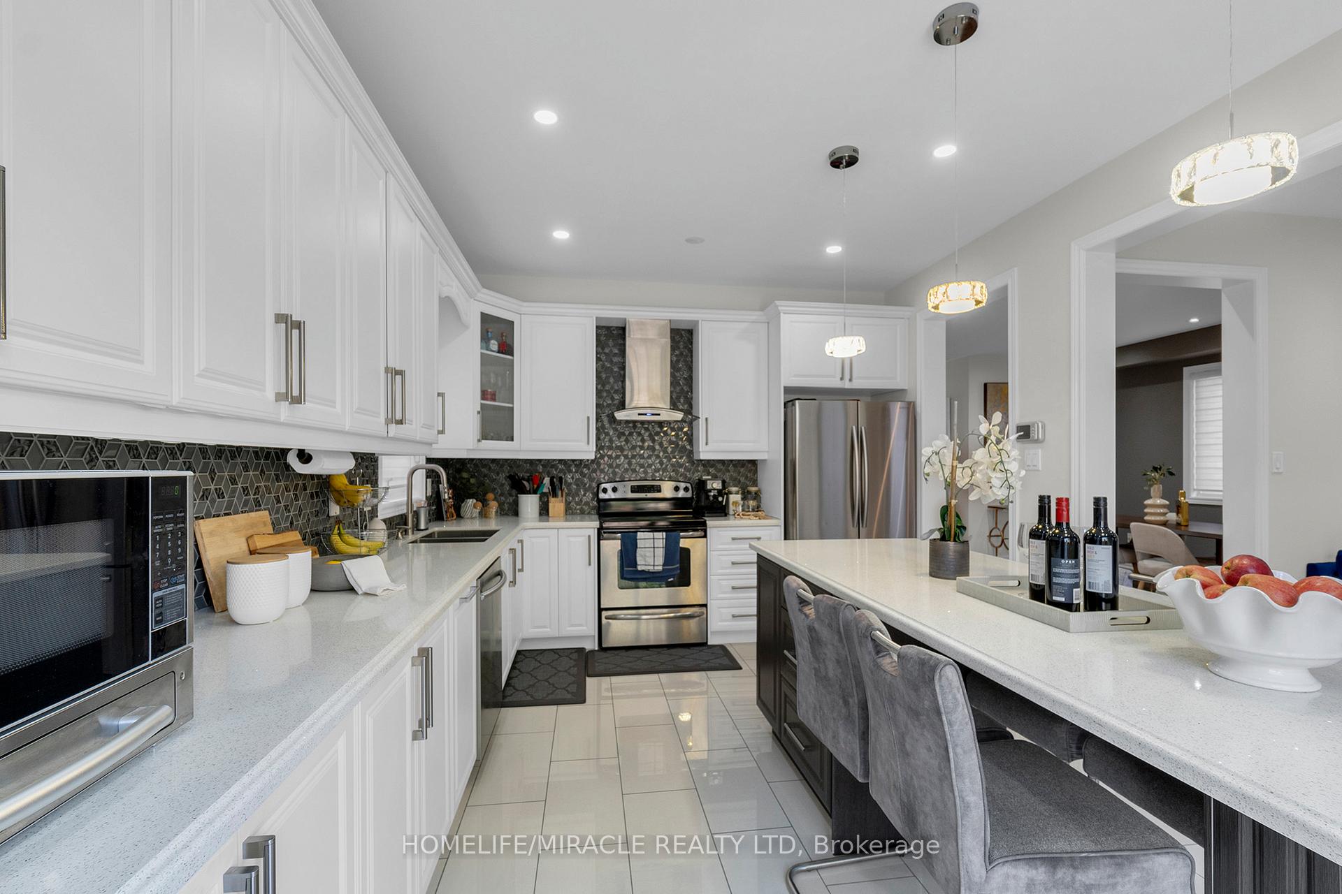 Photo 23 of 10 Dormington Crescent, Brampton, Bram East — HOMEH