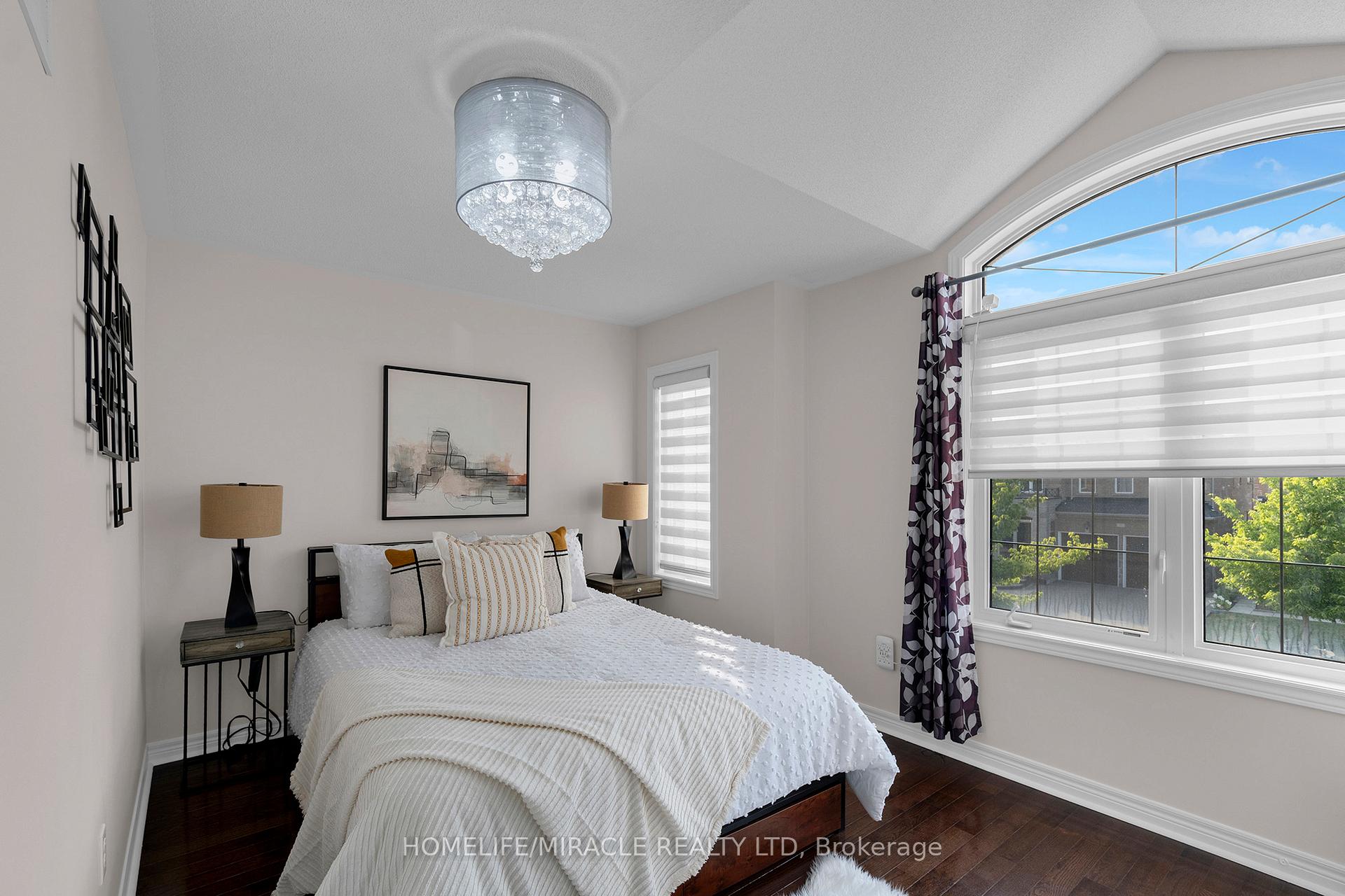 Photo 22 of 10 Dormington Crescent, Brampton, Bram East — HOMEH