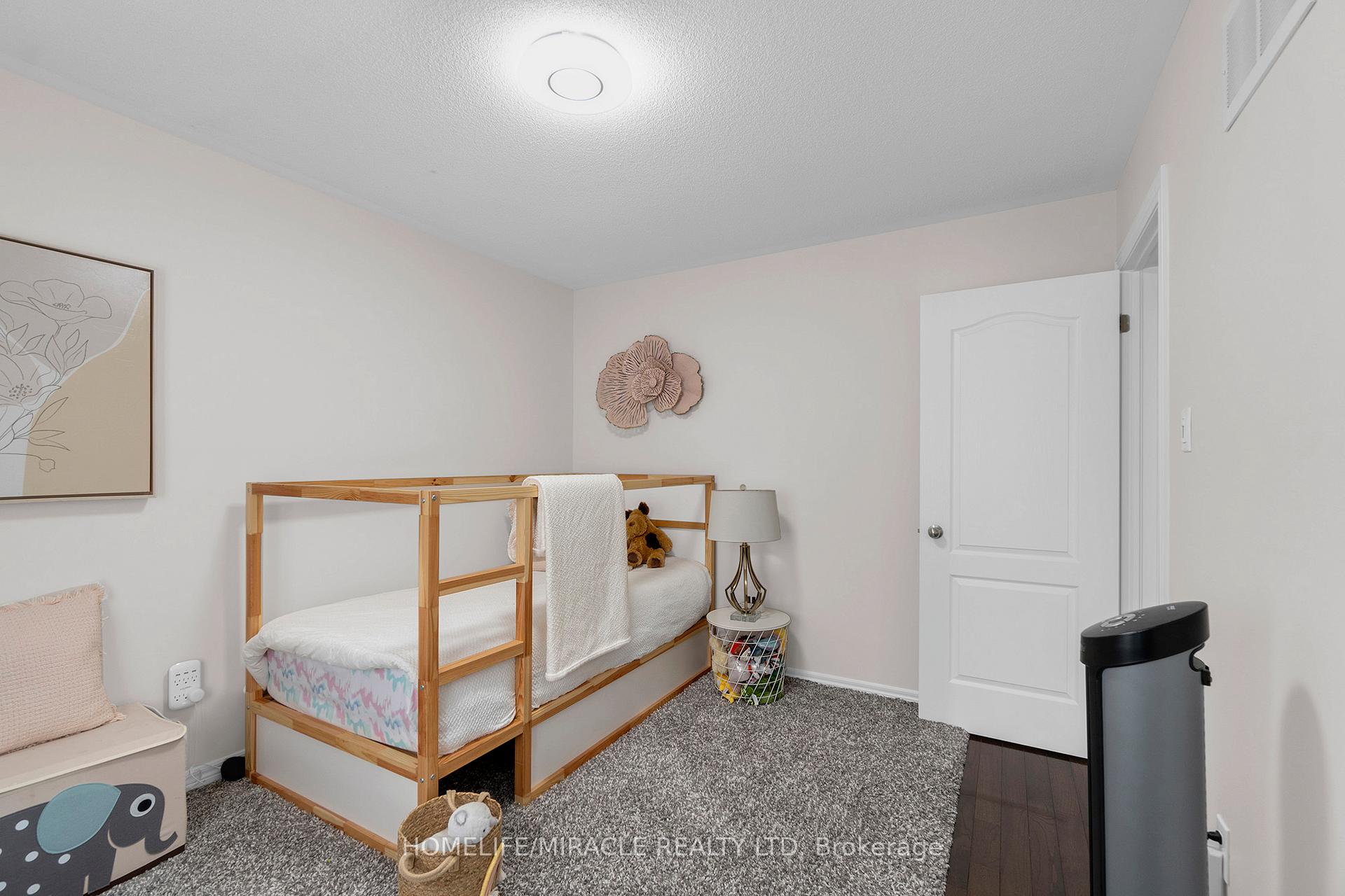 Photo 38 of 10 Dormington Crescent, Brampton, Bram East — HOMEH