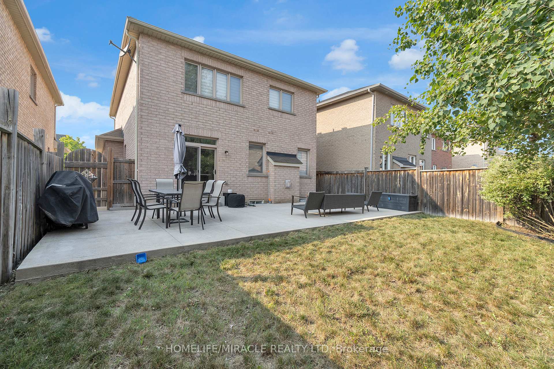 Photo 36 of 10 Dormington Crescent, Brampton, Bram East — HOMEH
