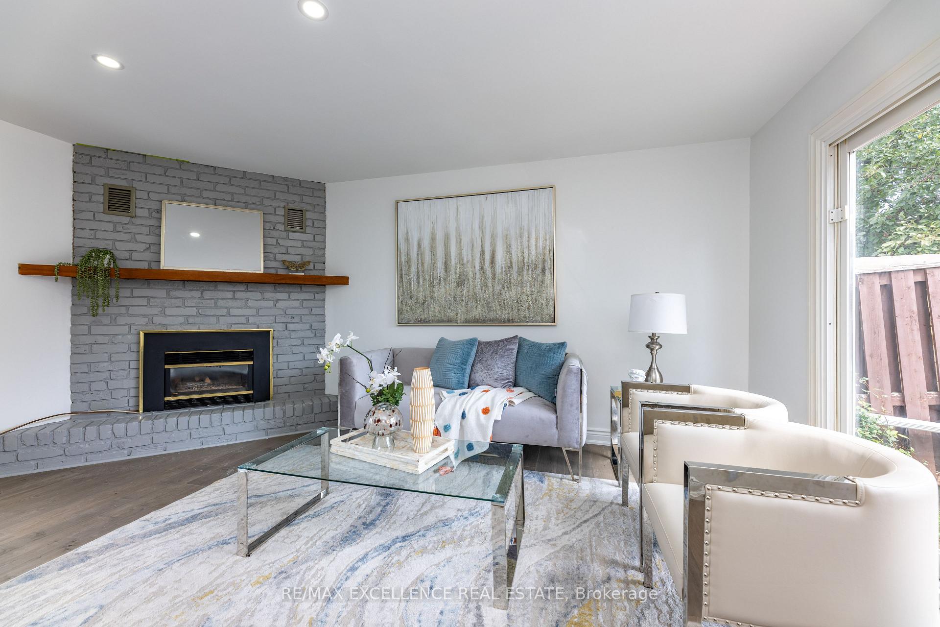 Photo 13 of 20 Hedgeson Court, Brampton, Central Park — HOMEH