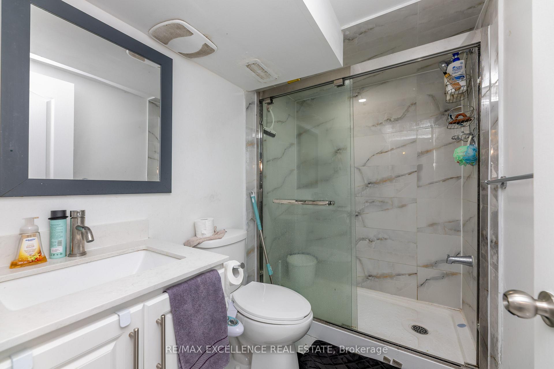 Photo 6 of 20 Hedgeson Court, Brampton, Central Park — HOMEH