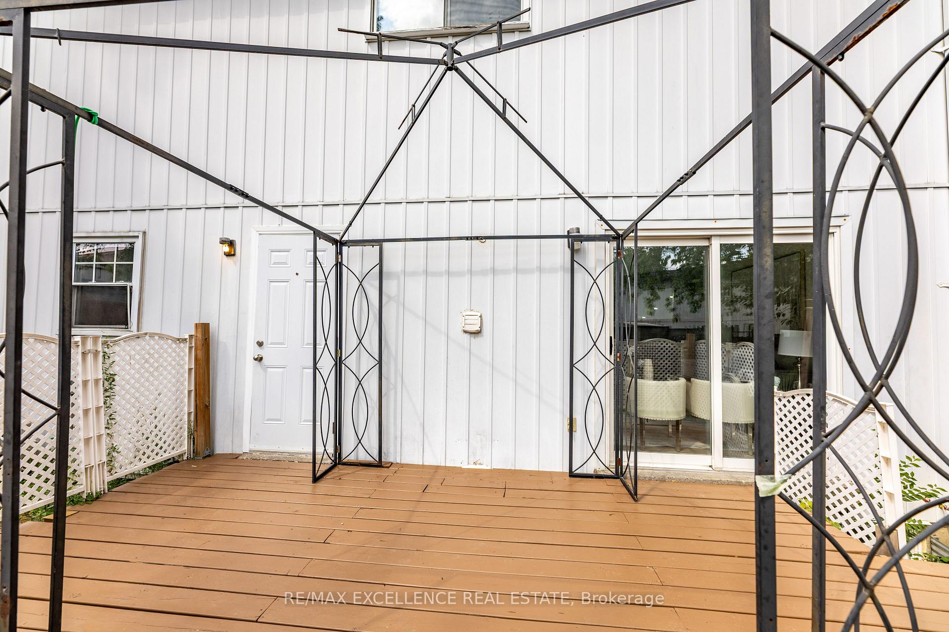 Photo 19 of 20 Hedgeson Court, Brampton, Central Park — HOMEH