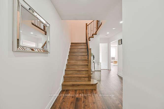 Photo 4 of 66 Metzak Drive, Brampton, Heart Lake West — HOMEH