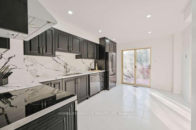 Photo 18 of 66 Metzak Drive, Brampton, Heart Lake West — HOMEH