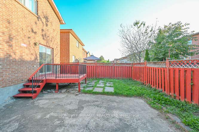 Photo 37 of 66 Metzak Drive, Brampton, Heart Lake West — HOMEH