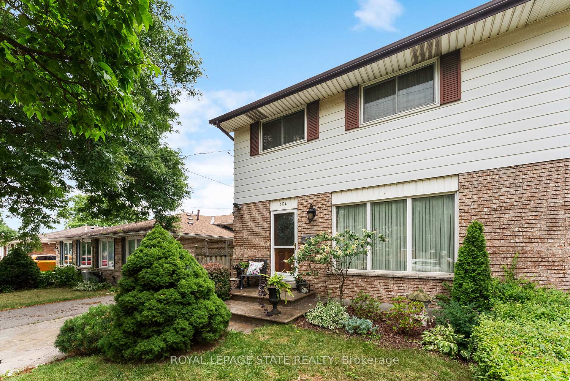 Photo 2 of 104 Berkindale Drive, Hamilton, Riverdale — HOMEH