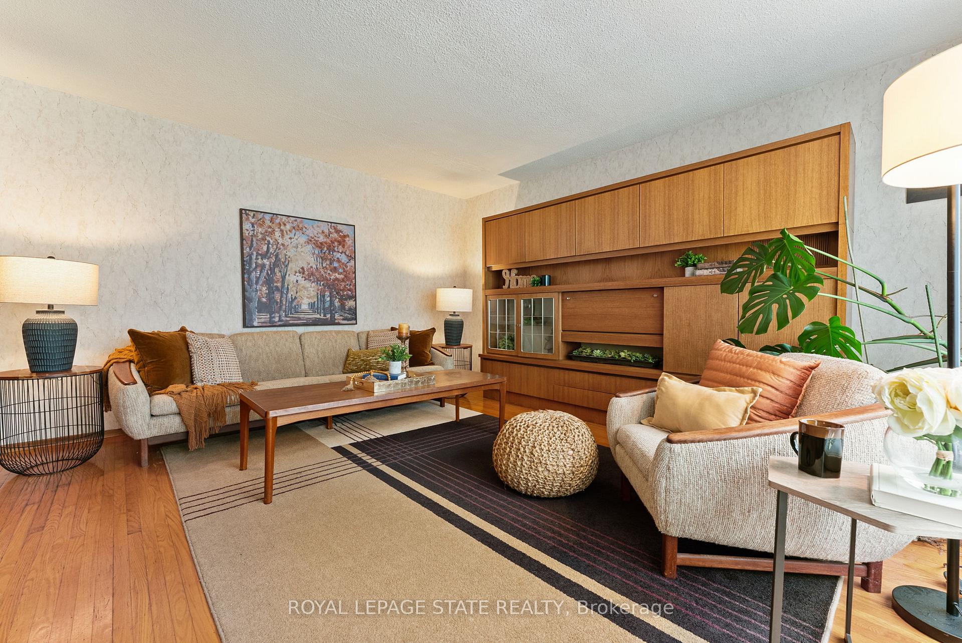 Photo 5 of 104 Berkindale Drive, Hamilton, Riverdale — HOMEH