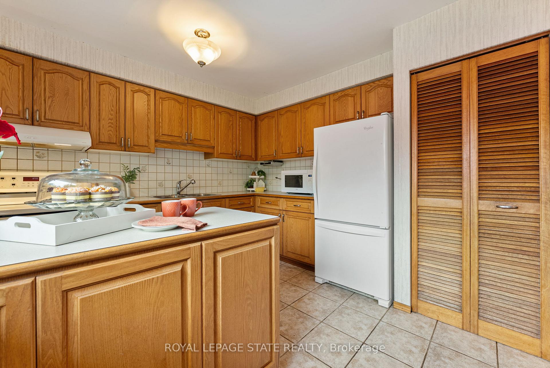 Photo 11 of 104 Berkindale Drive, Hamilton, Riverdale — HOMEH