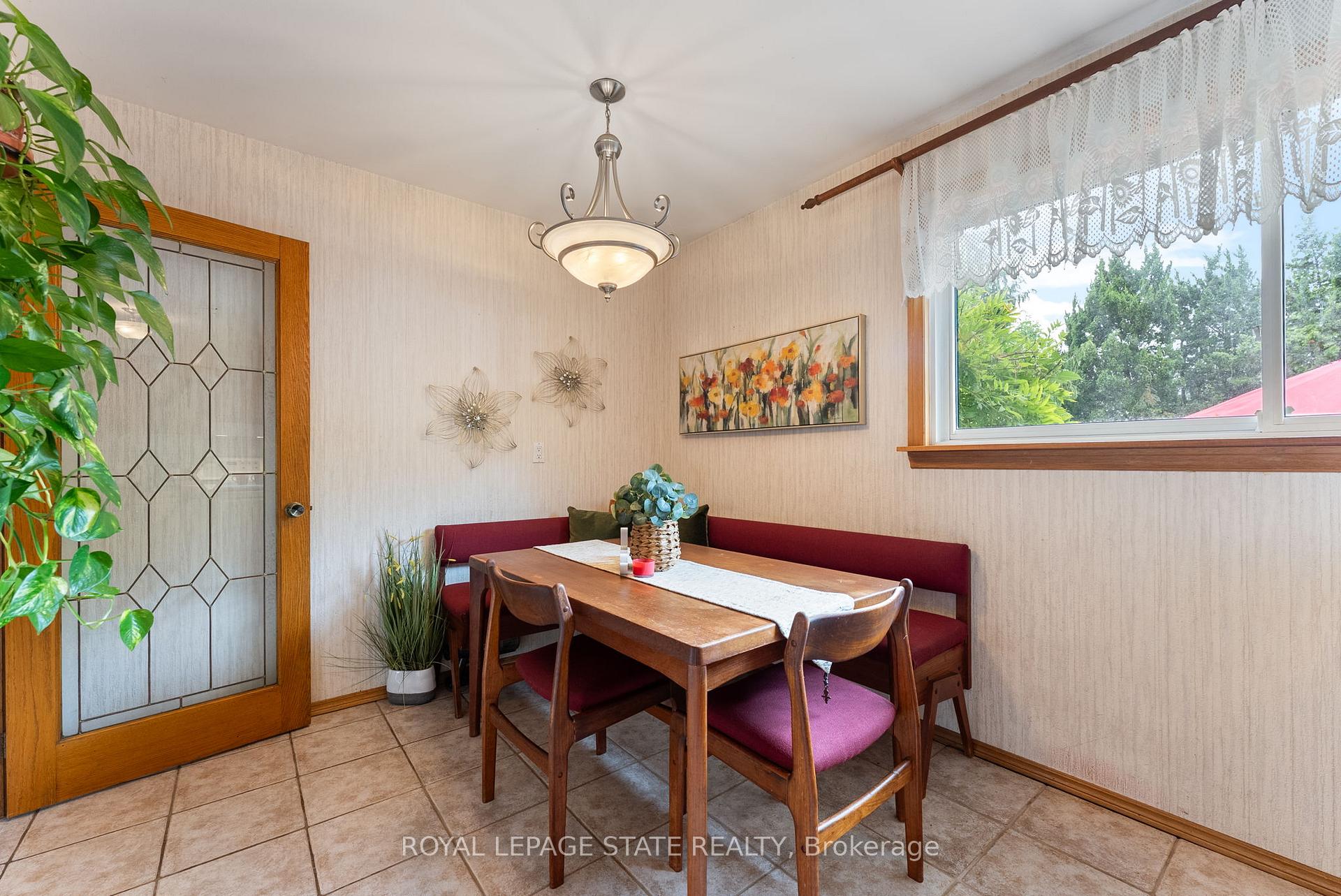 Photo 16 of 104 Berkindale Drive, Hamilton, Riverdale — HOMEH