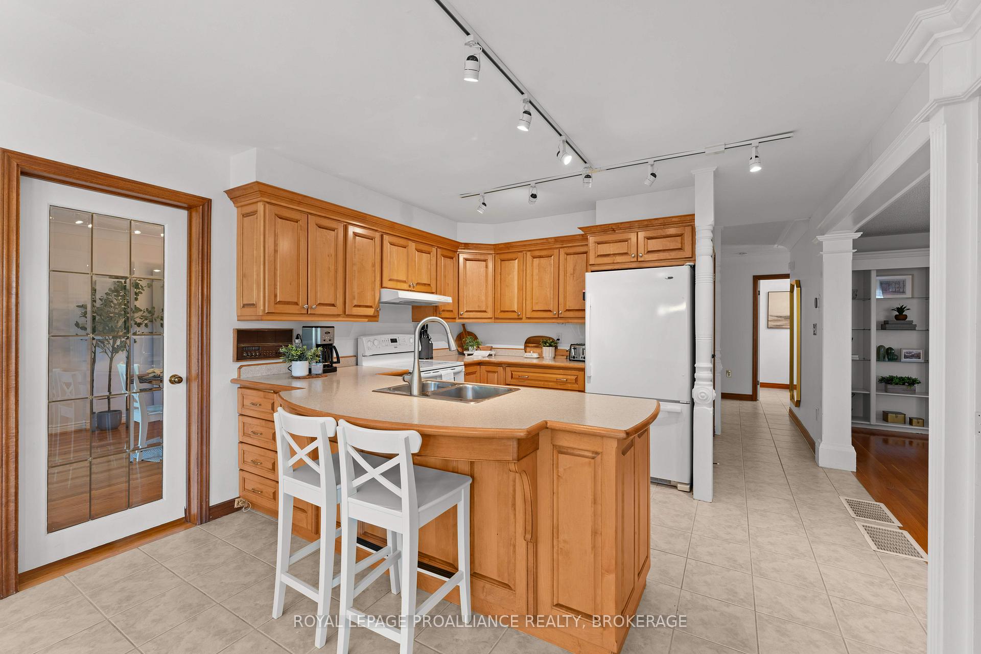 Photo 3 of 995 Auden Park Drive, Kingston, City Southwest — HOMEH