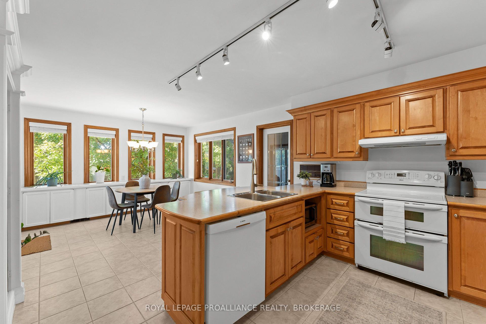 Photo 13 of 995 Auden Park Drive, Kingston, City Southwest — HOMEH