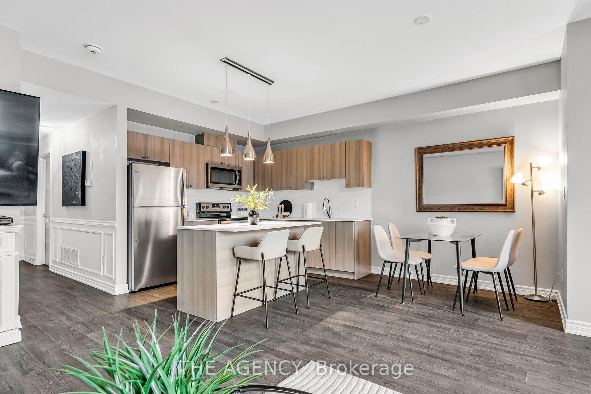 Photo 1 of Unit 9, 198 Pine Grove Road, Vaughan, Islington Woods — HOMEH
