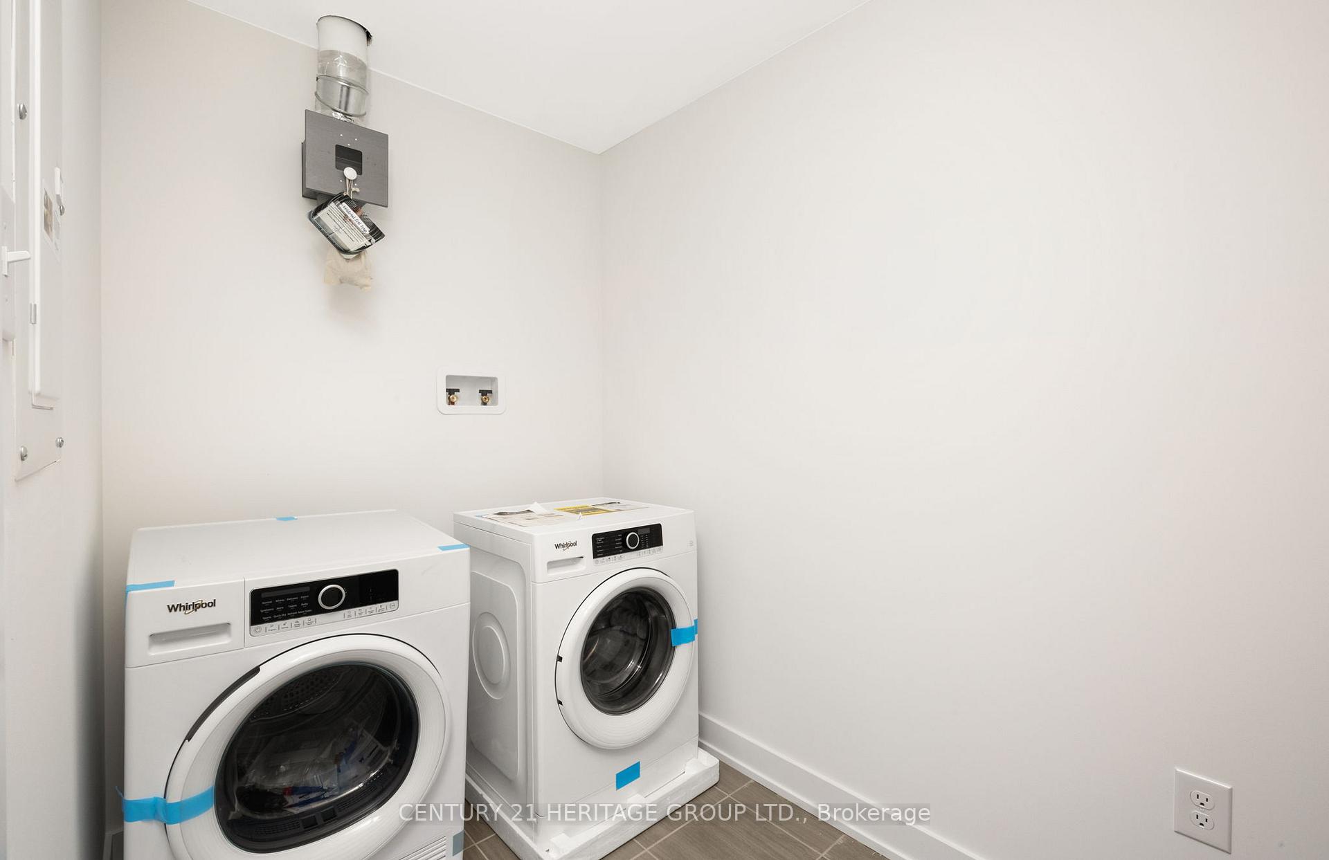 Photo 3 of Unit 402, 1 Chef Lane, Barrie, Innis-Shore — HOMEH
