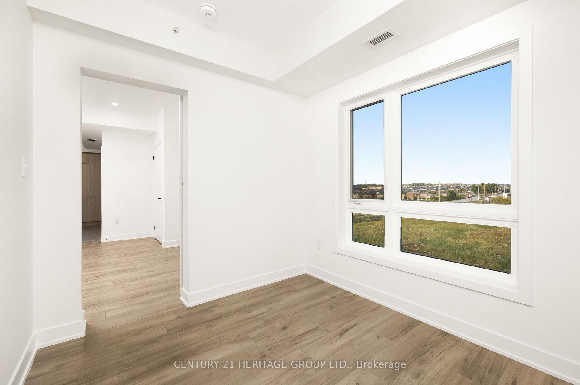 Photo 13 of Unit 402, 1 Chef Lane, Barrie, Innis-Shore — HOMEH