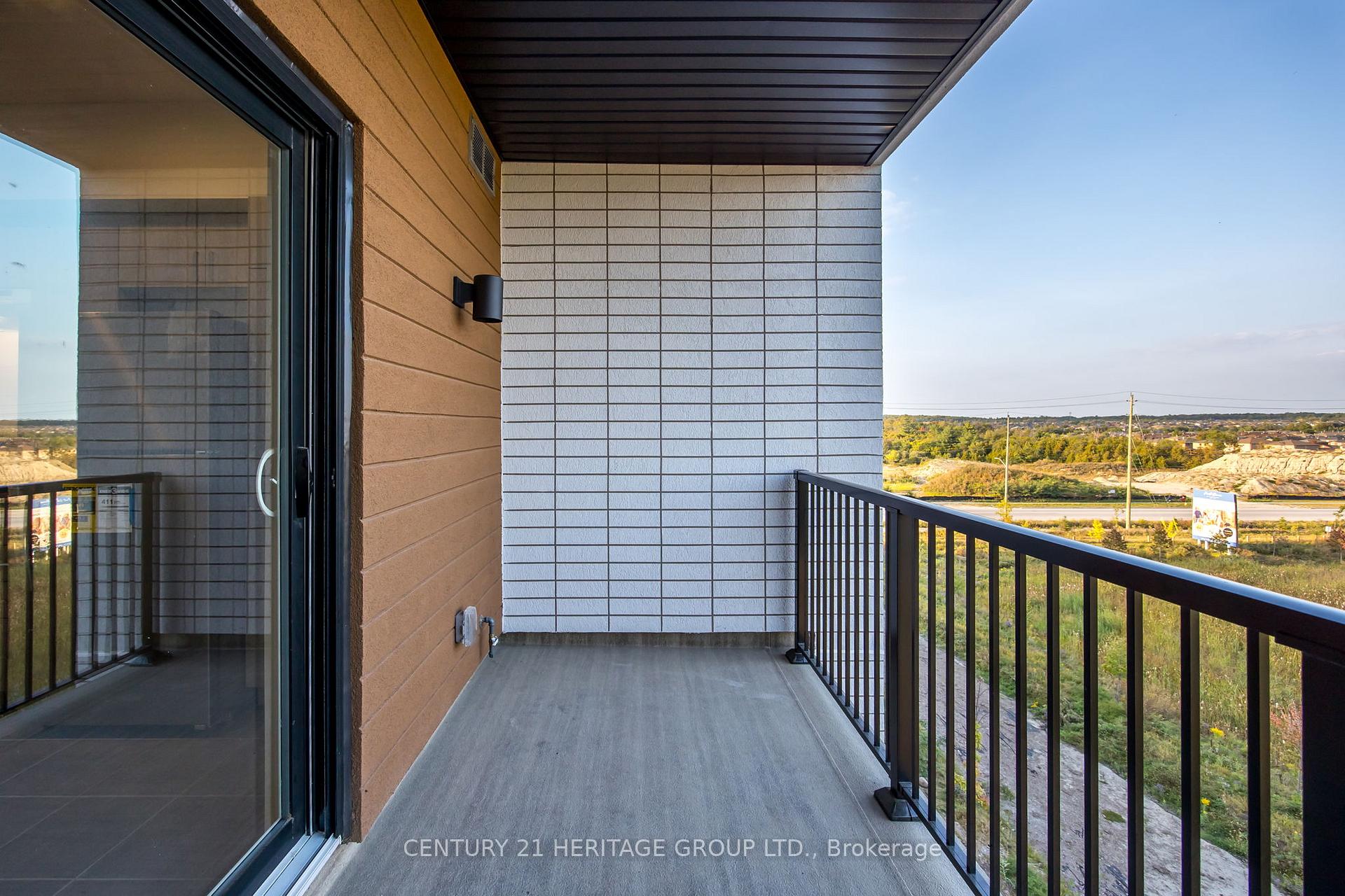 Photo 23 of Unit 402, 1 Chef Lane, Barrie, Innis-Shore — HOMEH
