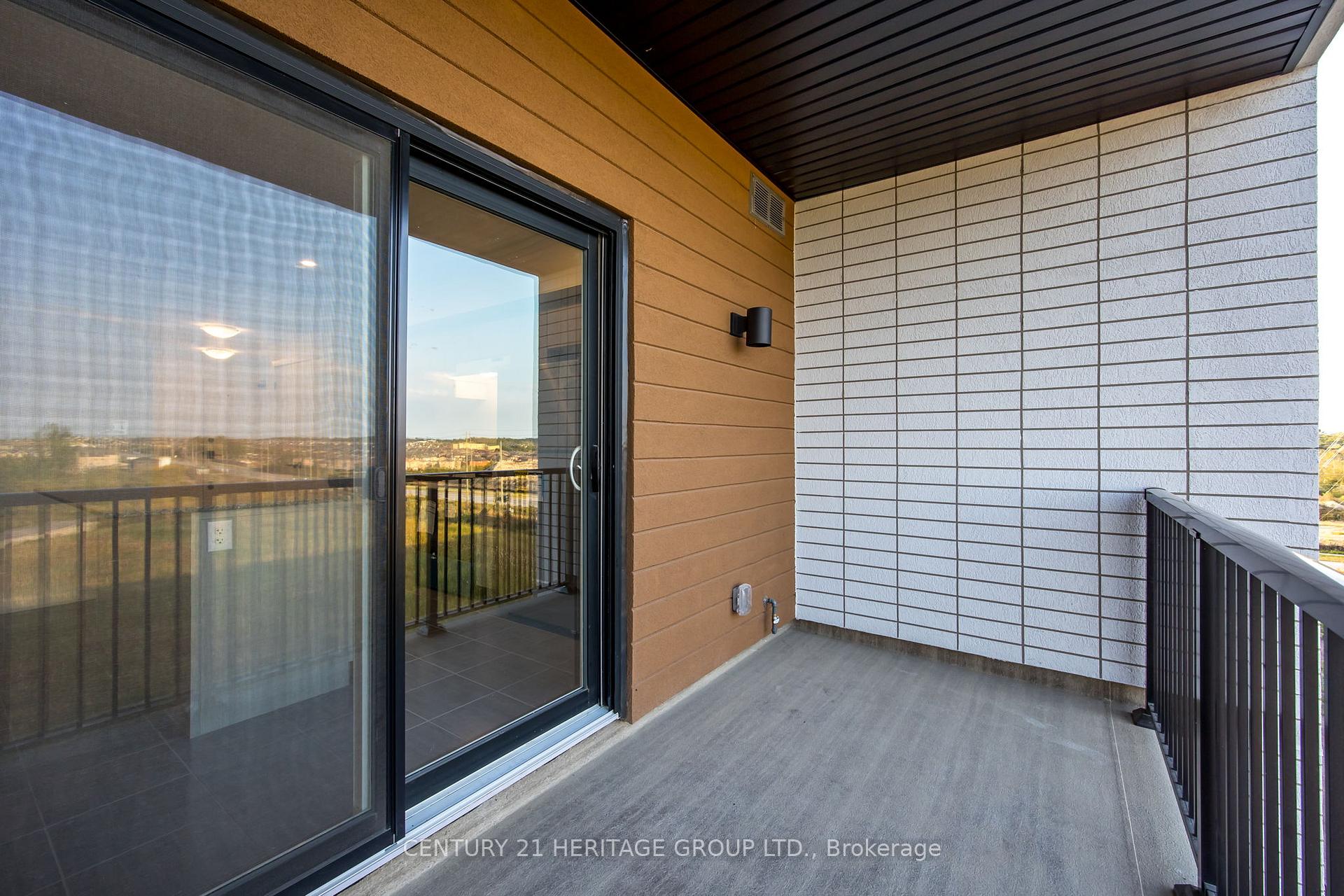 Photo 22 of Unit 402, 1 Chef Lane, Barrie, Innis-Shore — HOMEH