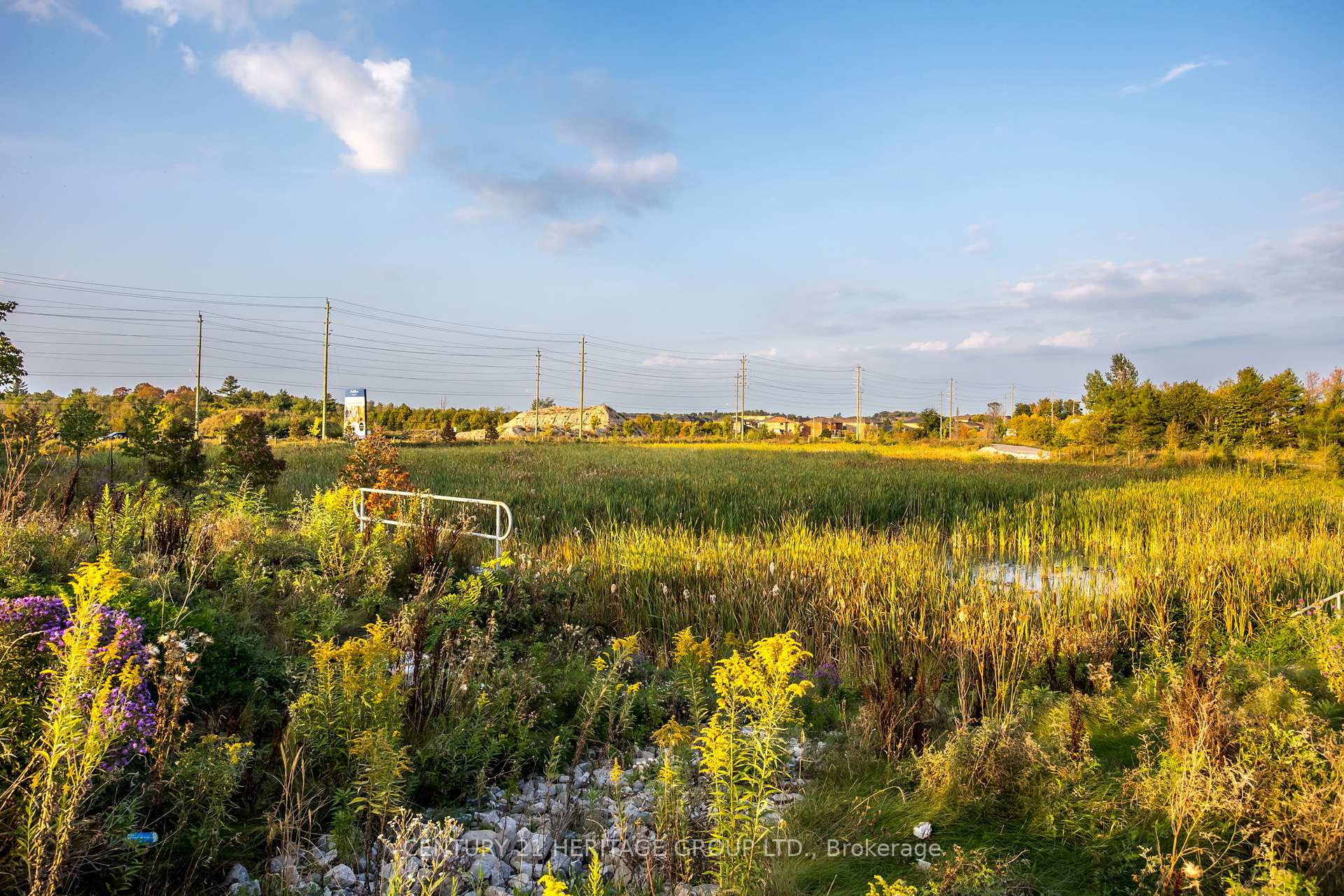 Photo 34 of Unit 402, 1 Chef Lane, Barrie, Innis-Shore — HOMEH
