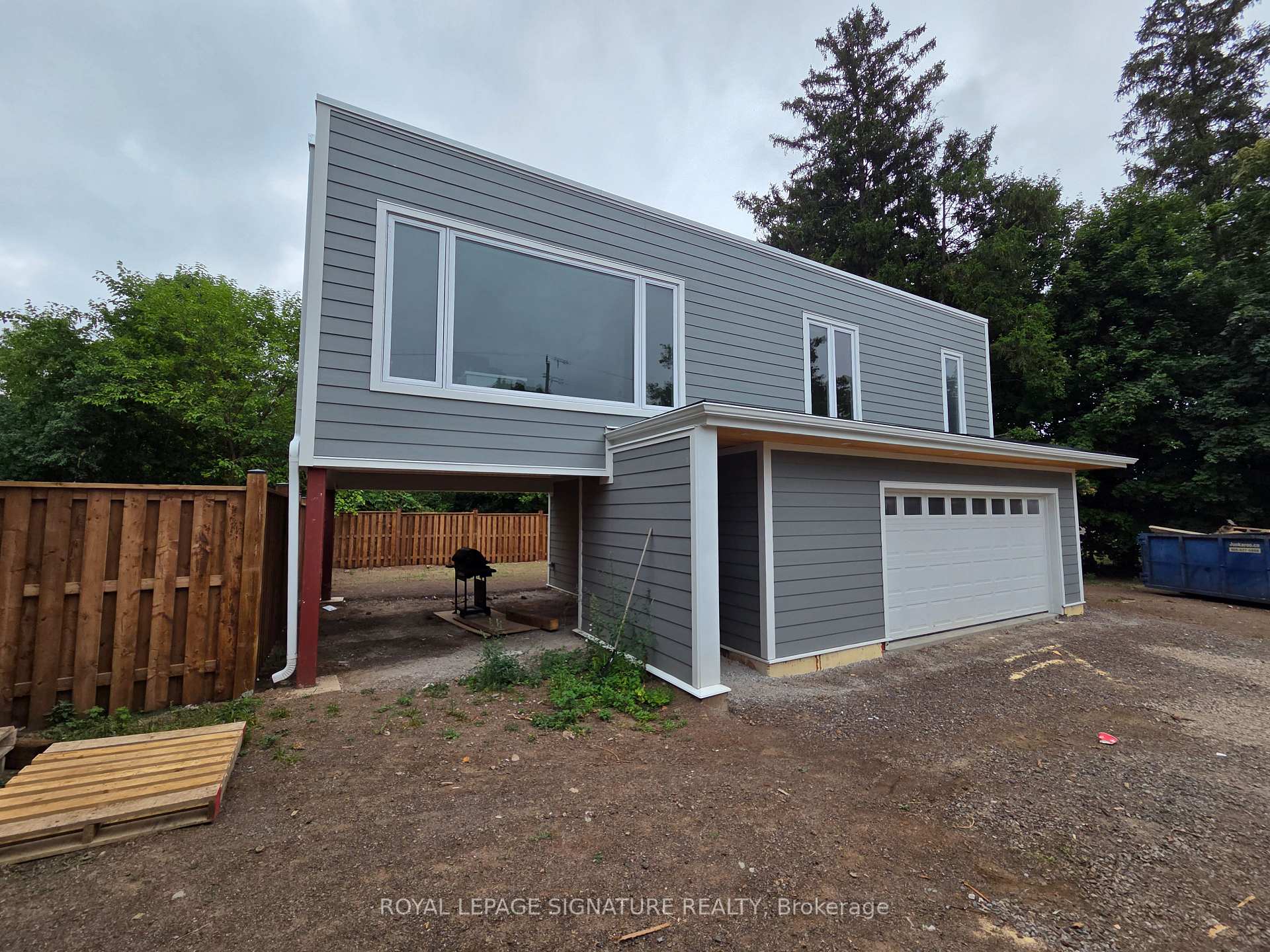 Photo 1 of Unit C, 198 Victoria Street, Hamilton, Waterdown — HOMEH