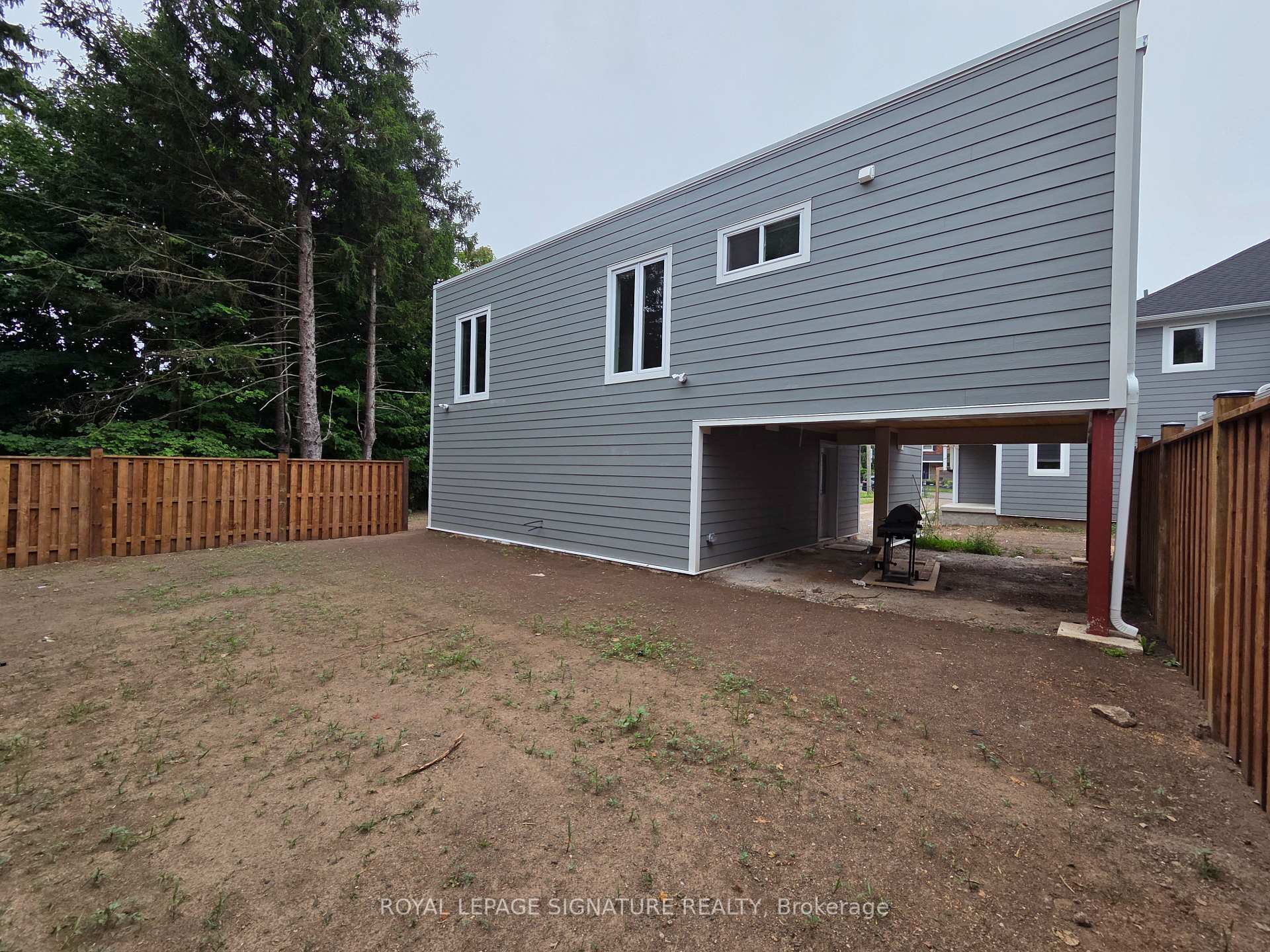 Photo 8 of Unit C, 198 Victoria Street, Hamilton, Waterdown — HOMEH