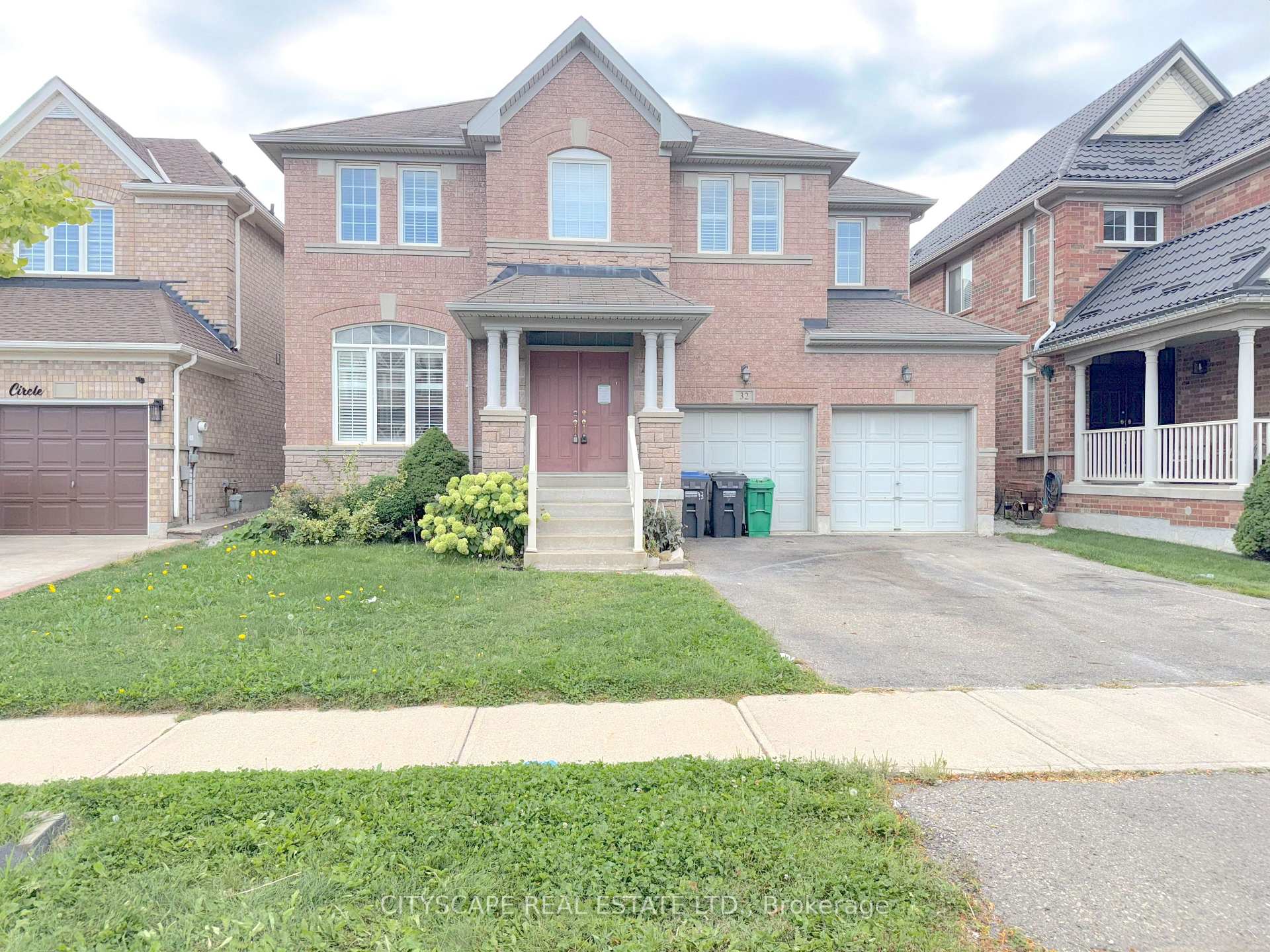 Photo 1 of 32 Tawnberry Circle, Brampton, Fletcher's Meadow — HOMEH