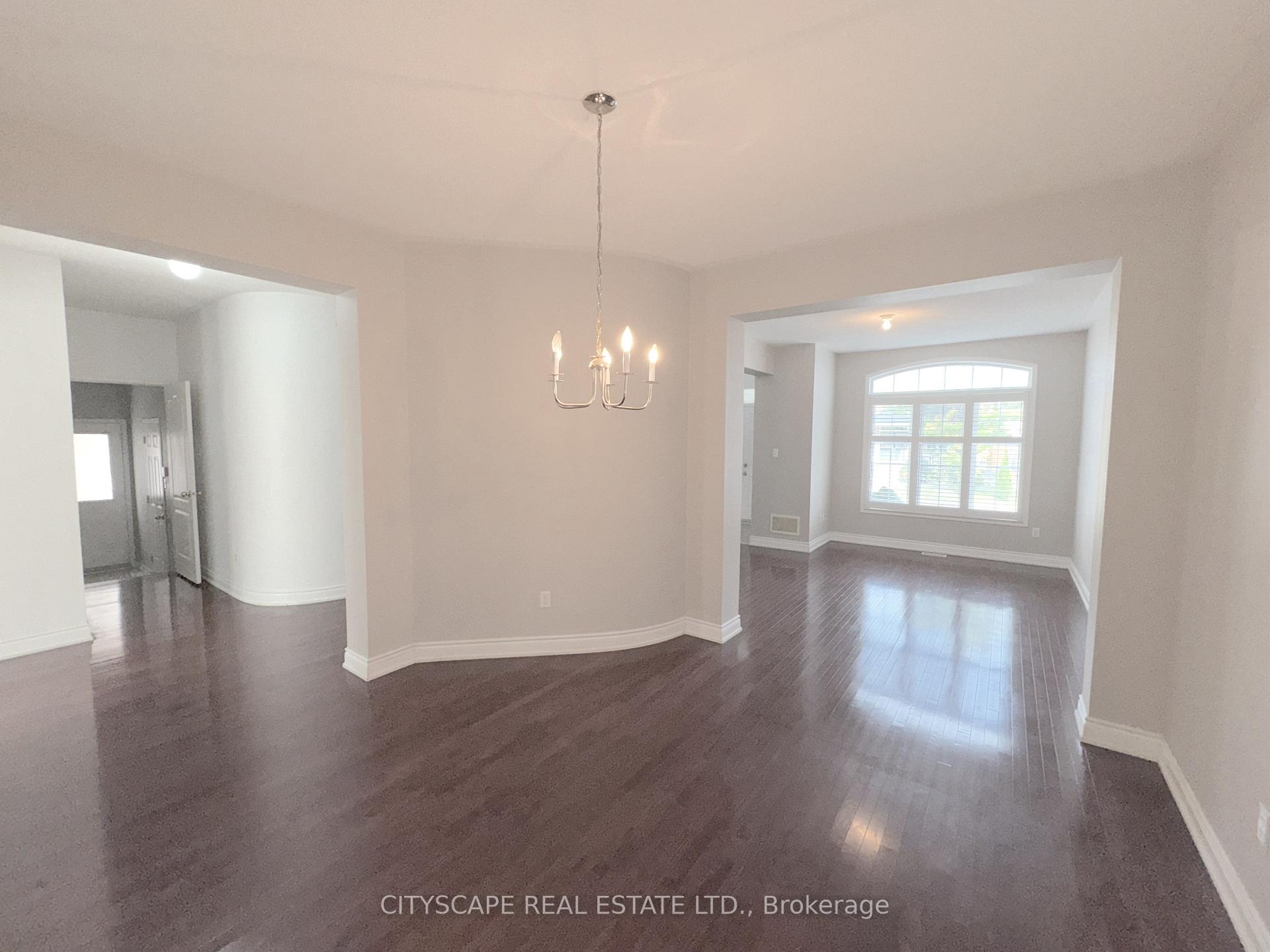 Photo 6 of 32 Tawnberry Circle, Brampton, Fletcher's Meadow — HOMEH