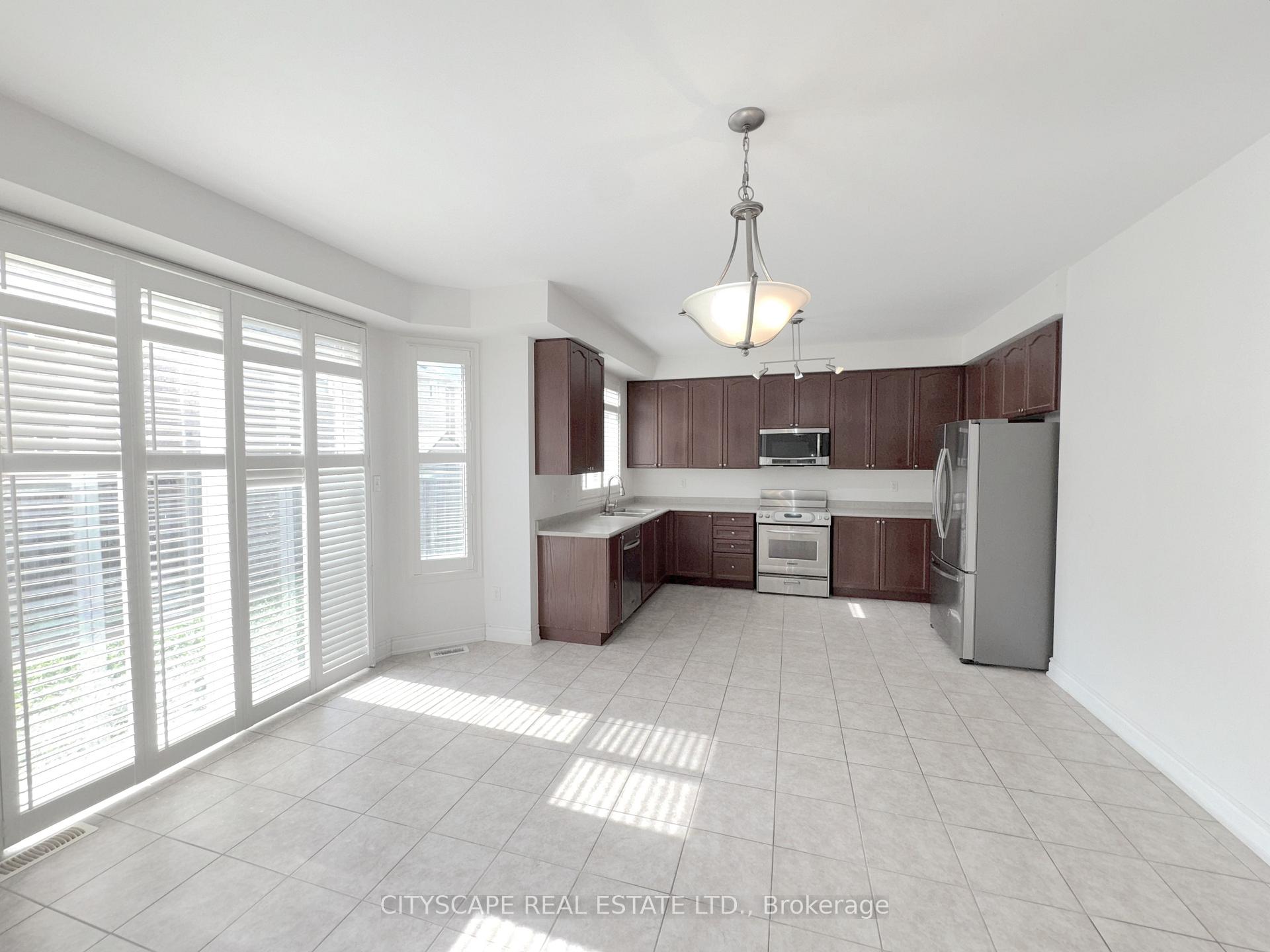 Photo 19 of 32 Tawnberry Circle, Brampton, Fletcher's Meadow — HOMEH