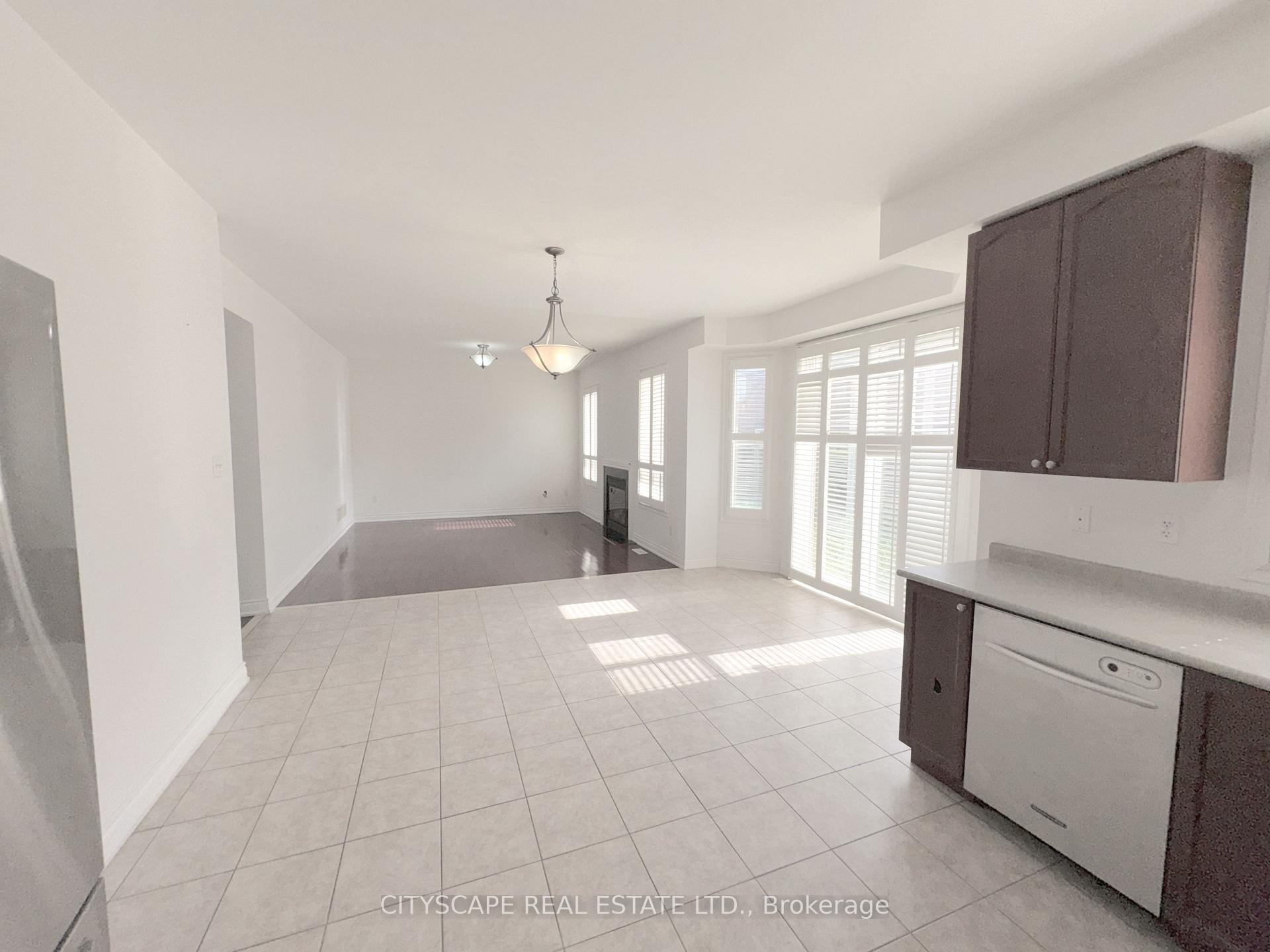 Photo 20 of 32 Tawnberry Circle, Brampton, Fletcher's Meadow — HOMEH