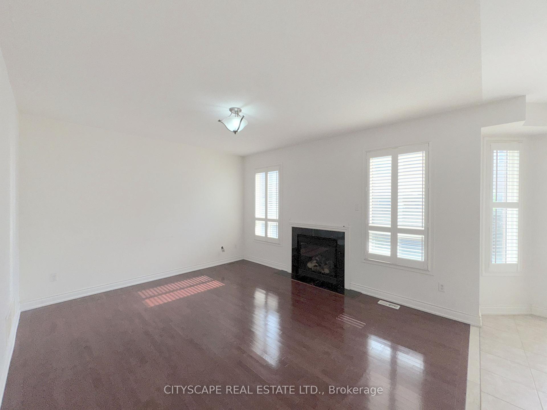 Photo 14 of 32 Tawnberry Circle, Brampton, Fletcher's Meadow — HOMEH