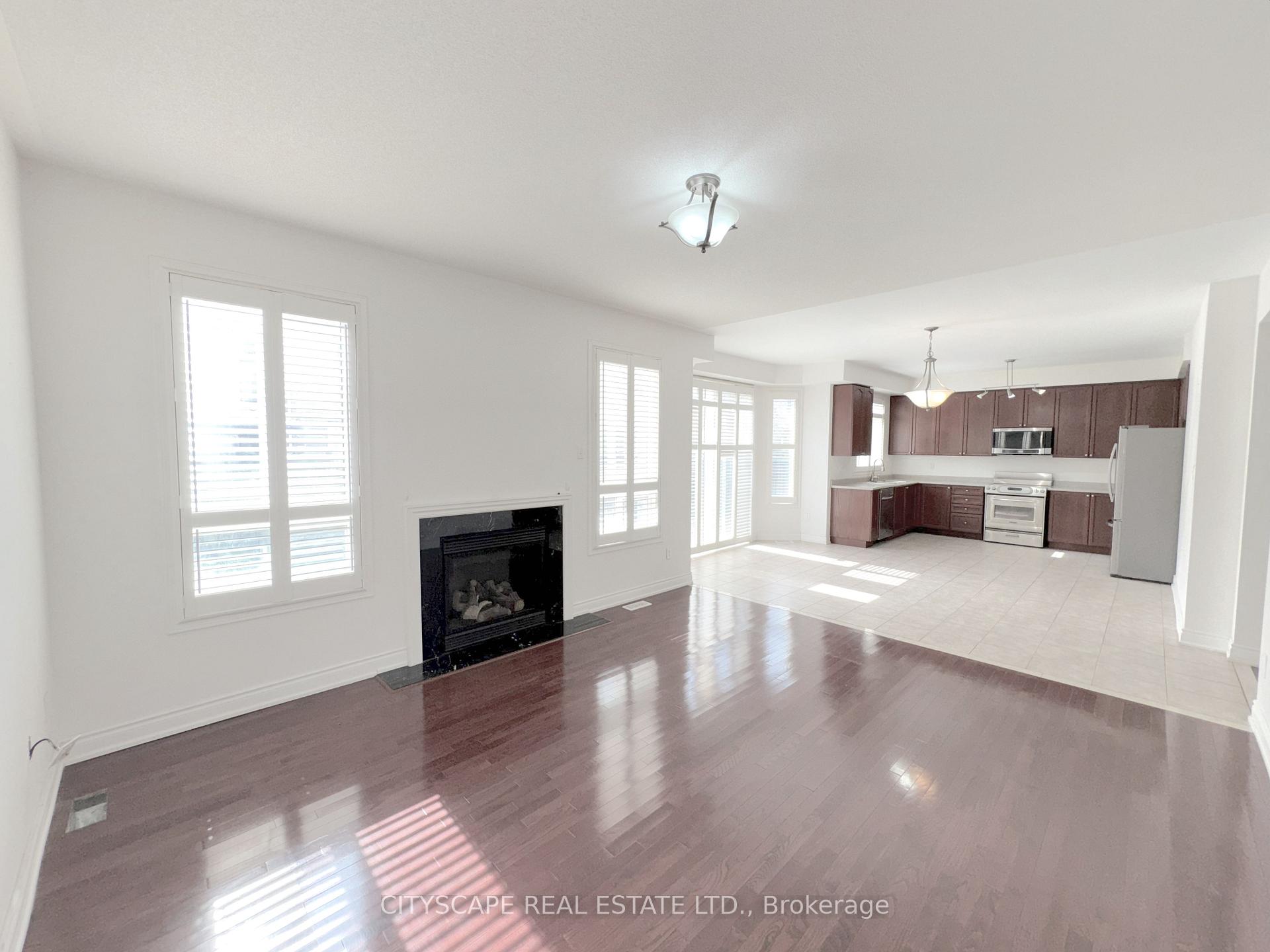 Photo 17 of 32 Tawnberry Circle, Brampton, Fletcher's Meadow — HOMEH
