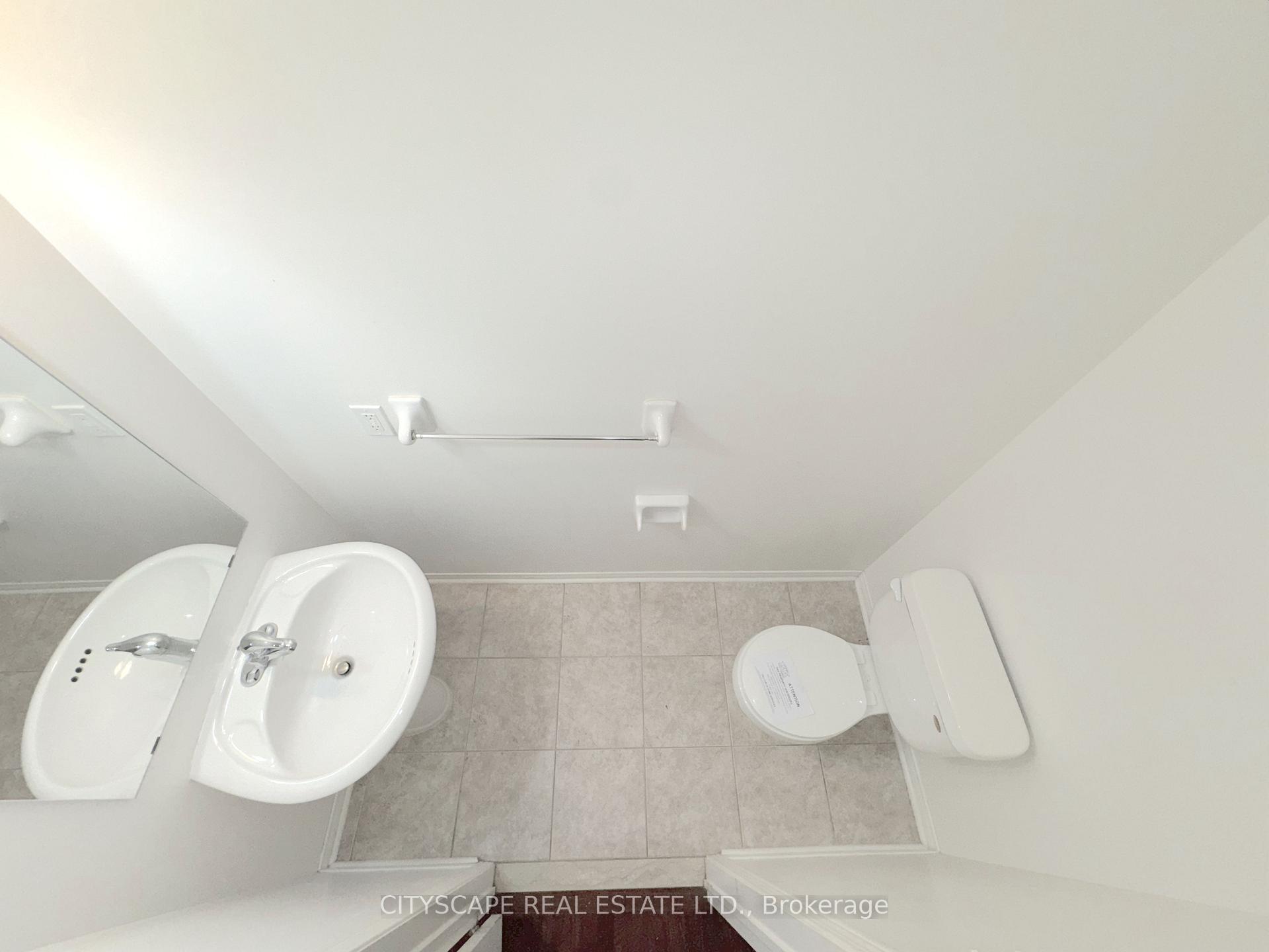 Photo 12 of 32 Tawnberry Circle, Brampton, Fletcher's Meadow — HOMEH