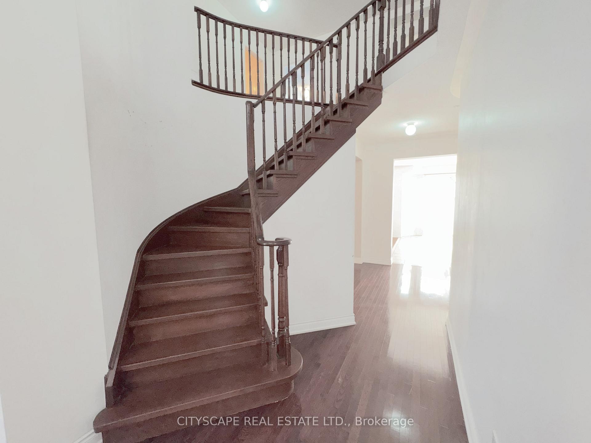 Photo 26 of 32 Tawnberry Circle, Brampton, Fletcher's Meadow — HOMEH