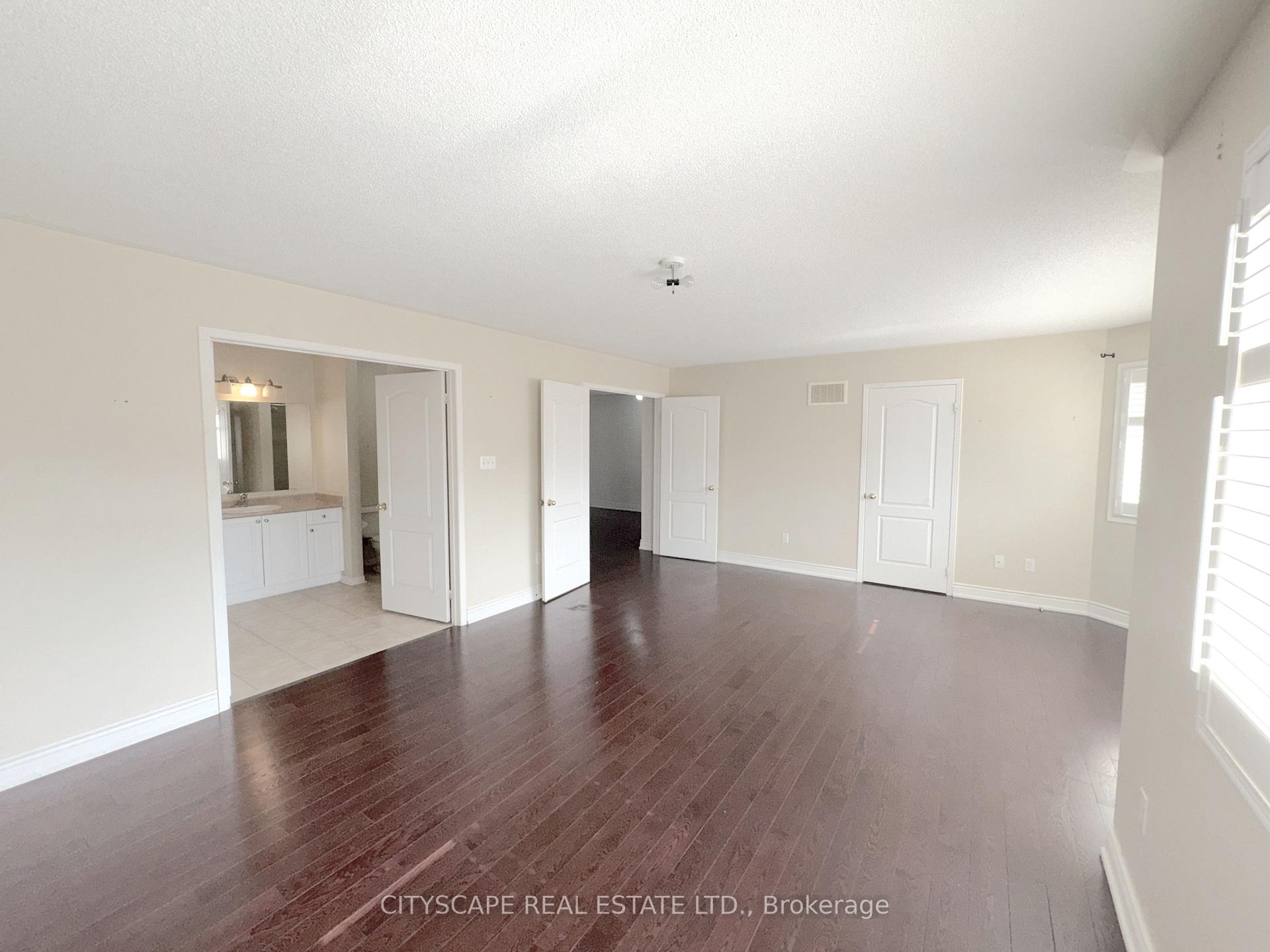 Photo 29 of 32 Tawnberry Circle, Brampton, Fletcher's Meadow — HOMEH