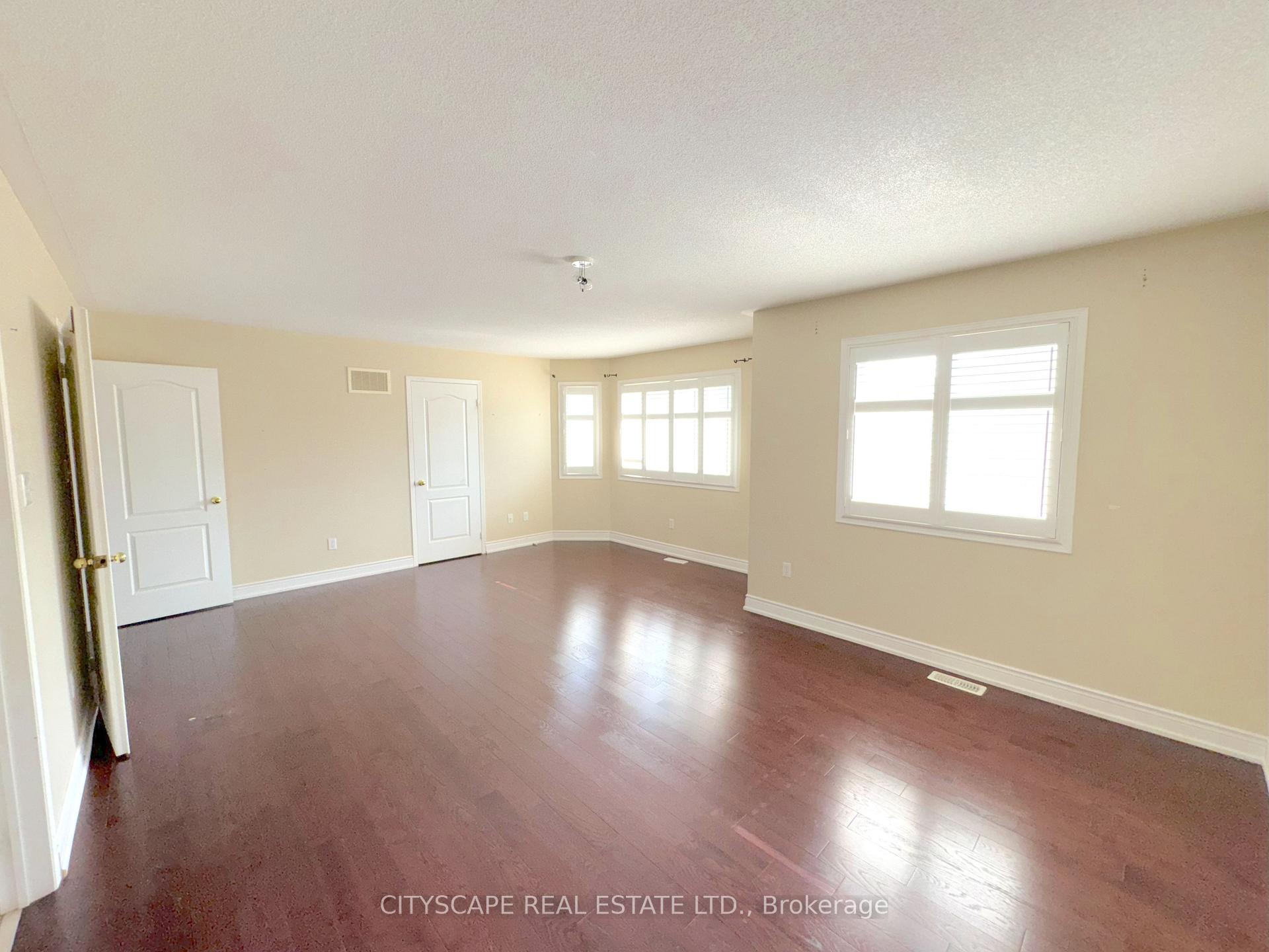 Photo 28 of 32 Tawnberry Circle, Brampton, Fletcher's Meadow — HOMEH